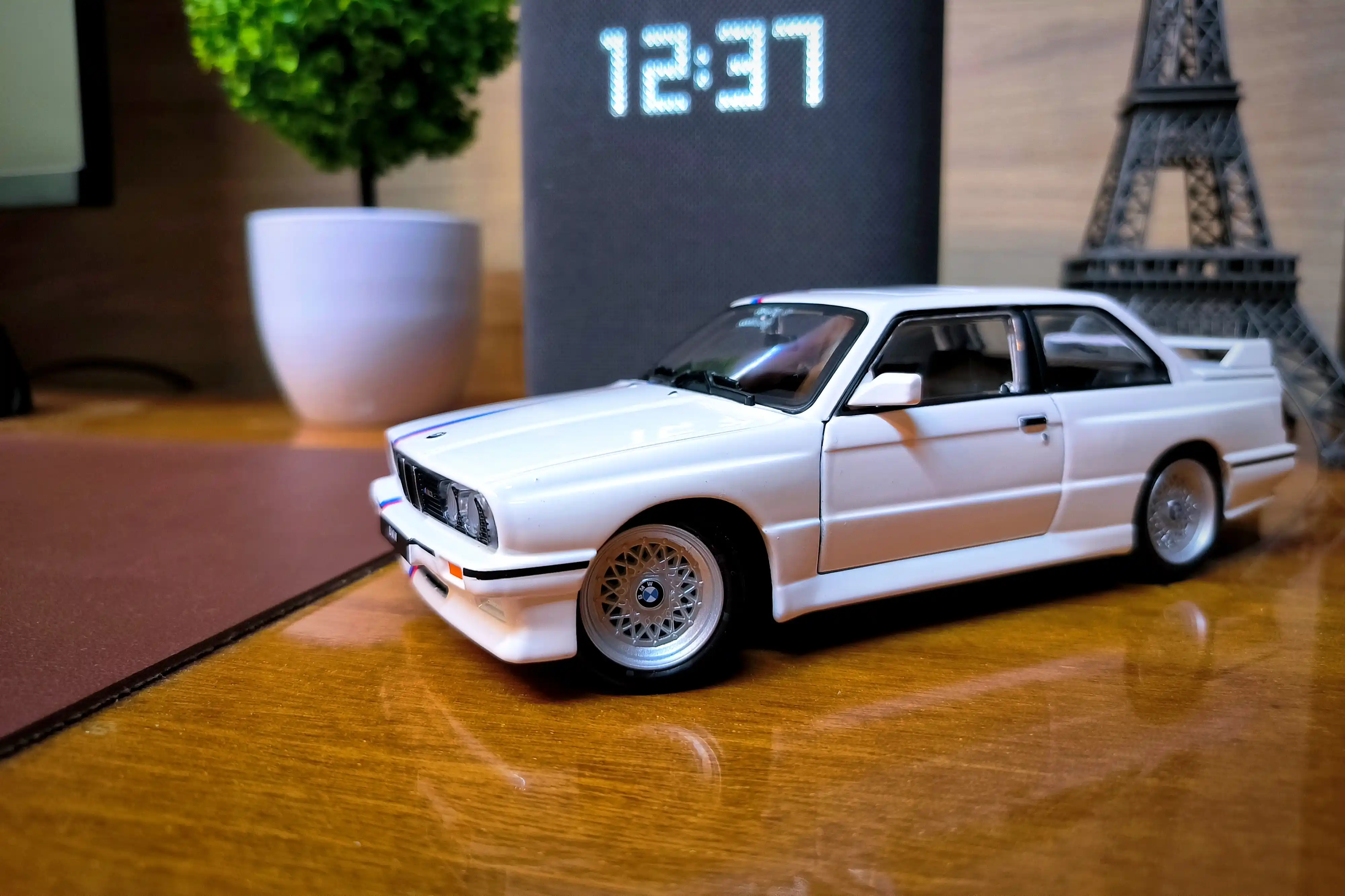 BBURAGO 1/24 kolleksiya o'yinchoq moshinasi: Mercedes, BMW