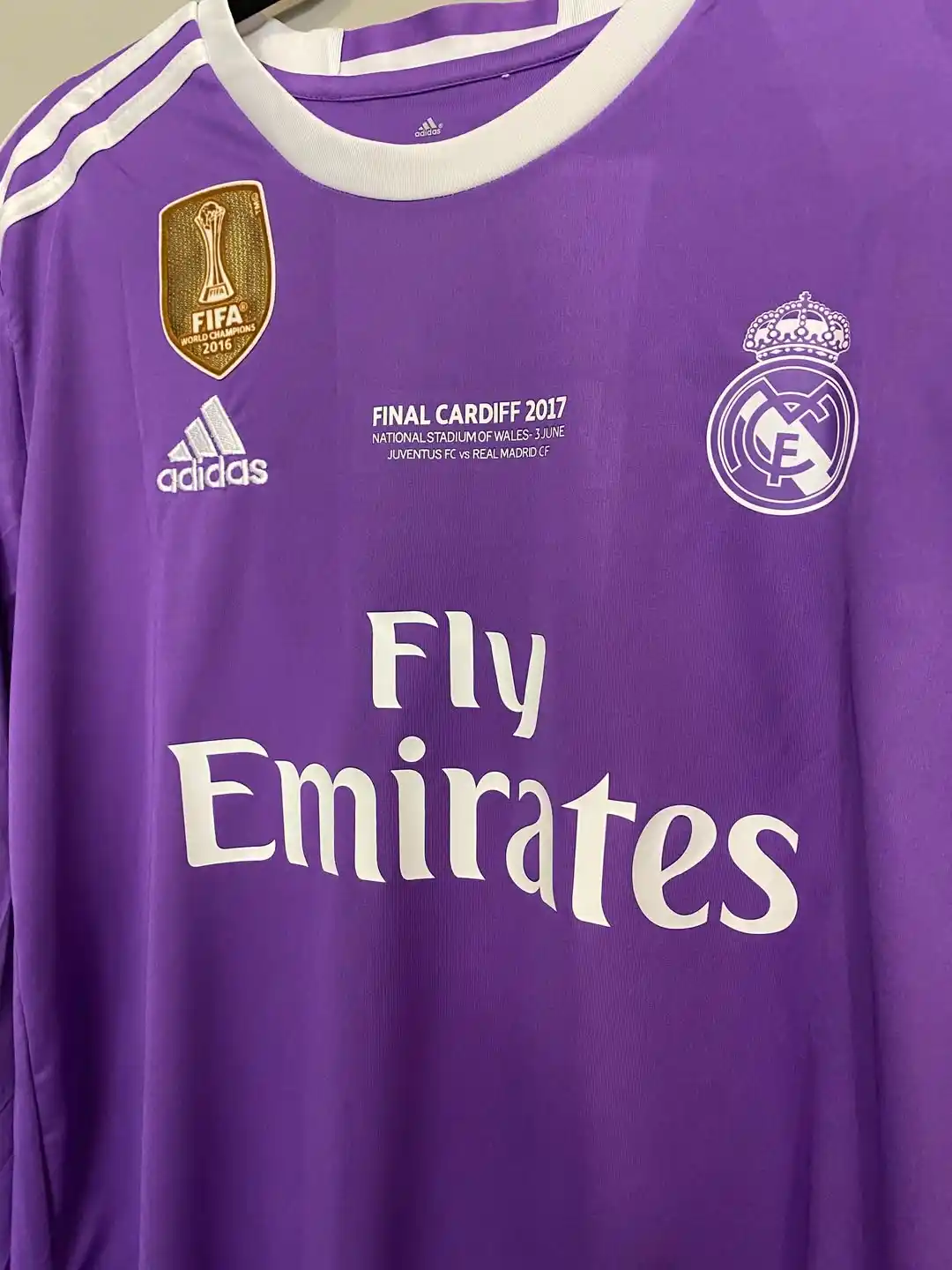 Retro Real Madrid – 2017, гостевая форма Away kit