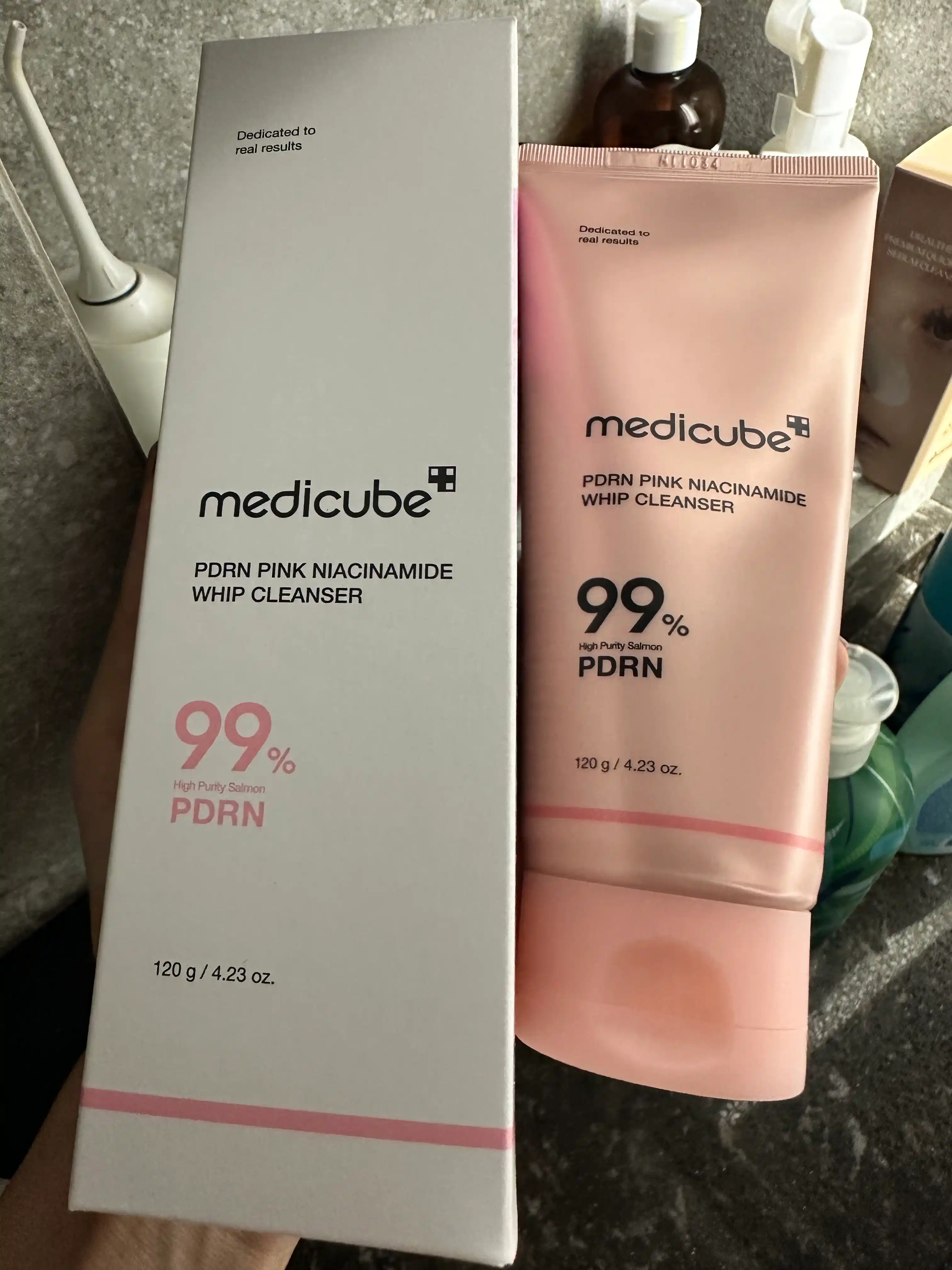 Medicube yuz tozalash vositalari: penka, PDRN va Kojic acidli gel - penka
