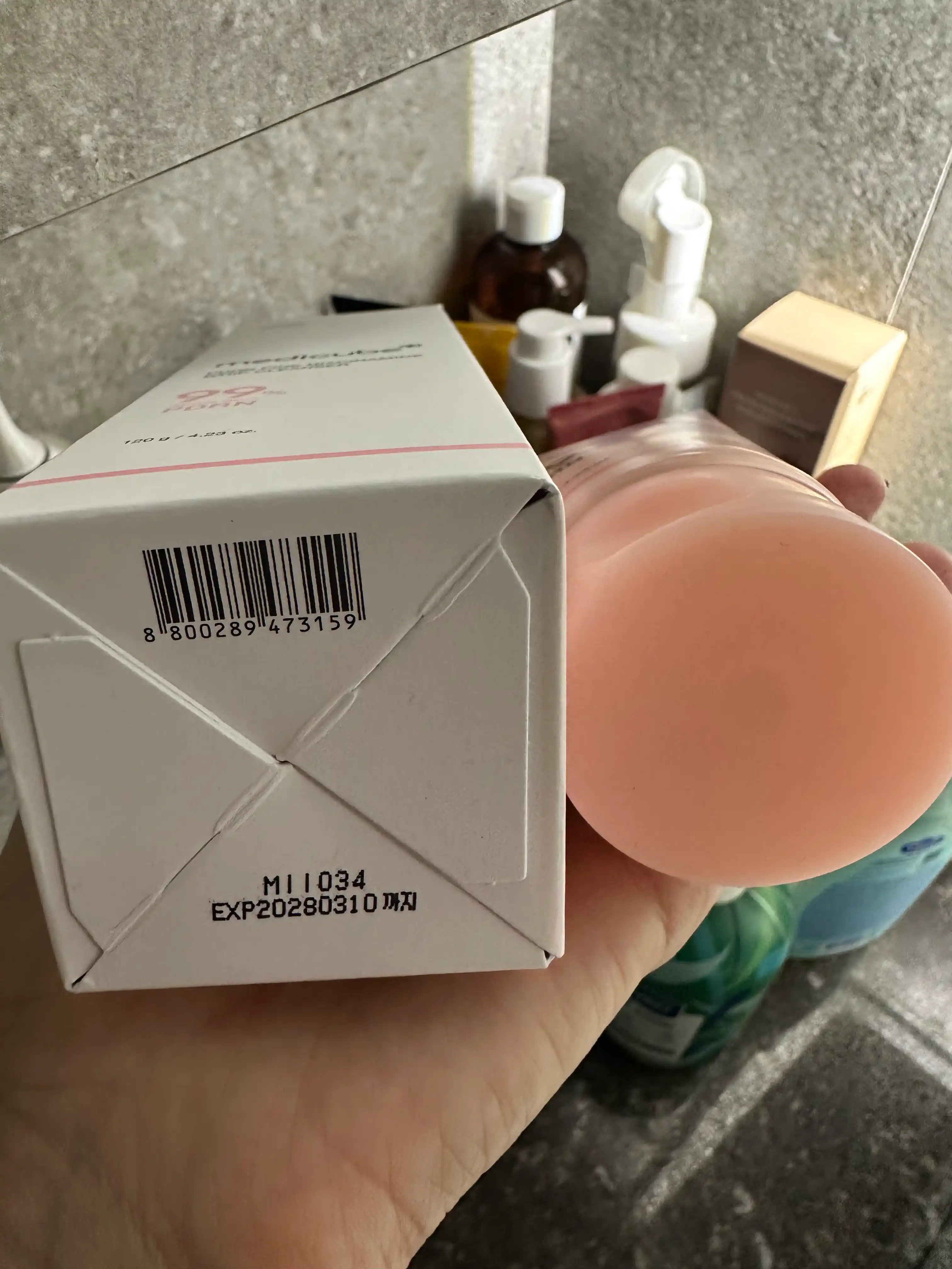 Medicube yuz tozalash vositalari: penka, PDRN va Kojic acidli gel - penka