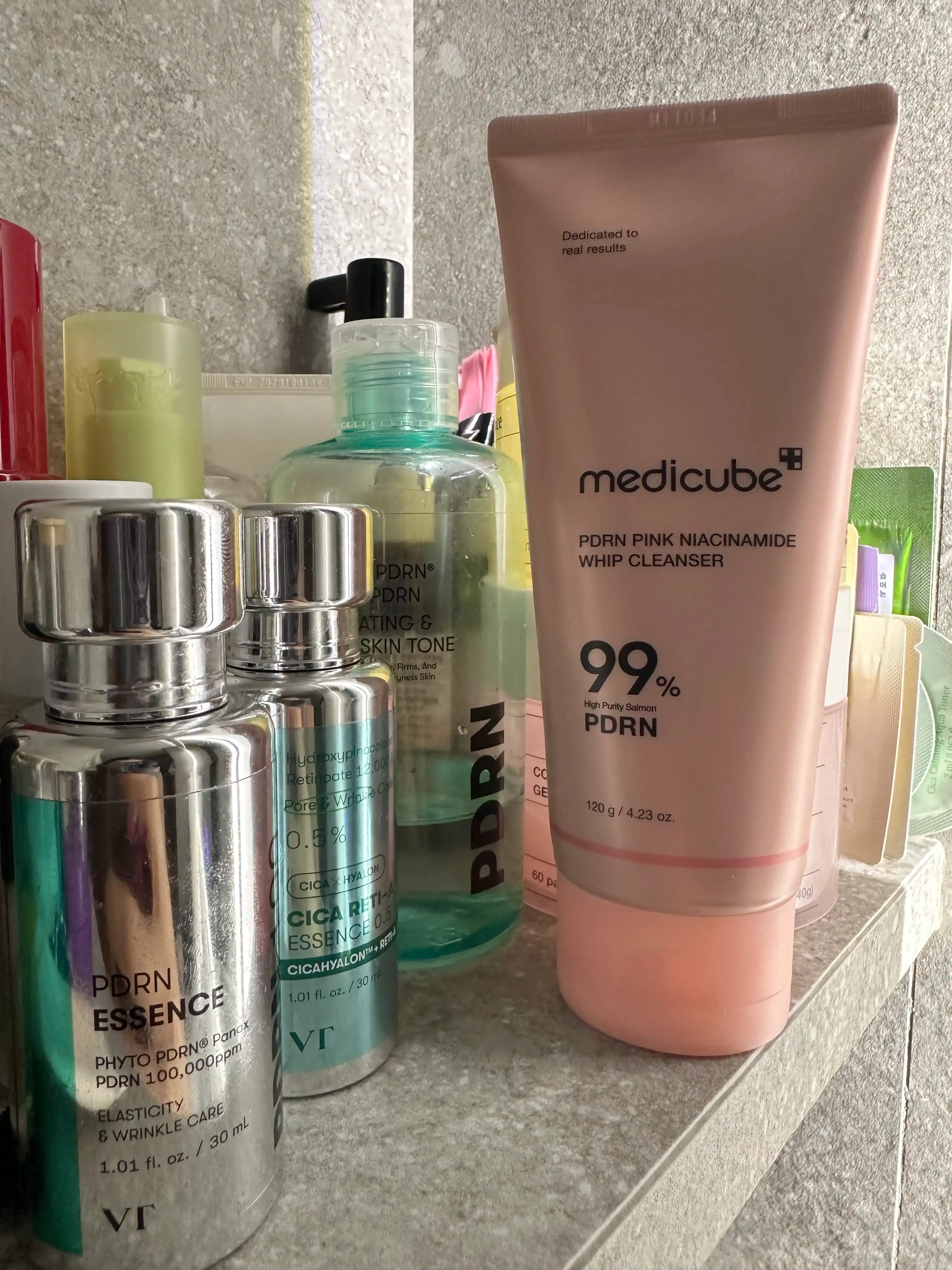 Medicube yuz tozalash vositalari: penka, PDRN va Kojic acidli gel - penka