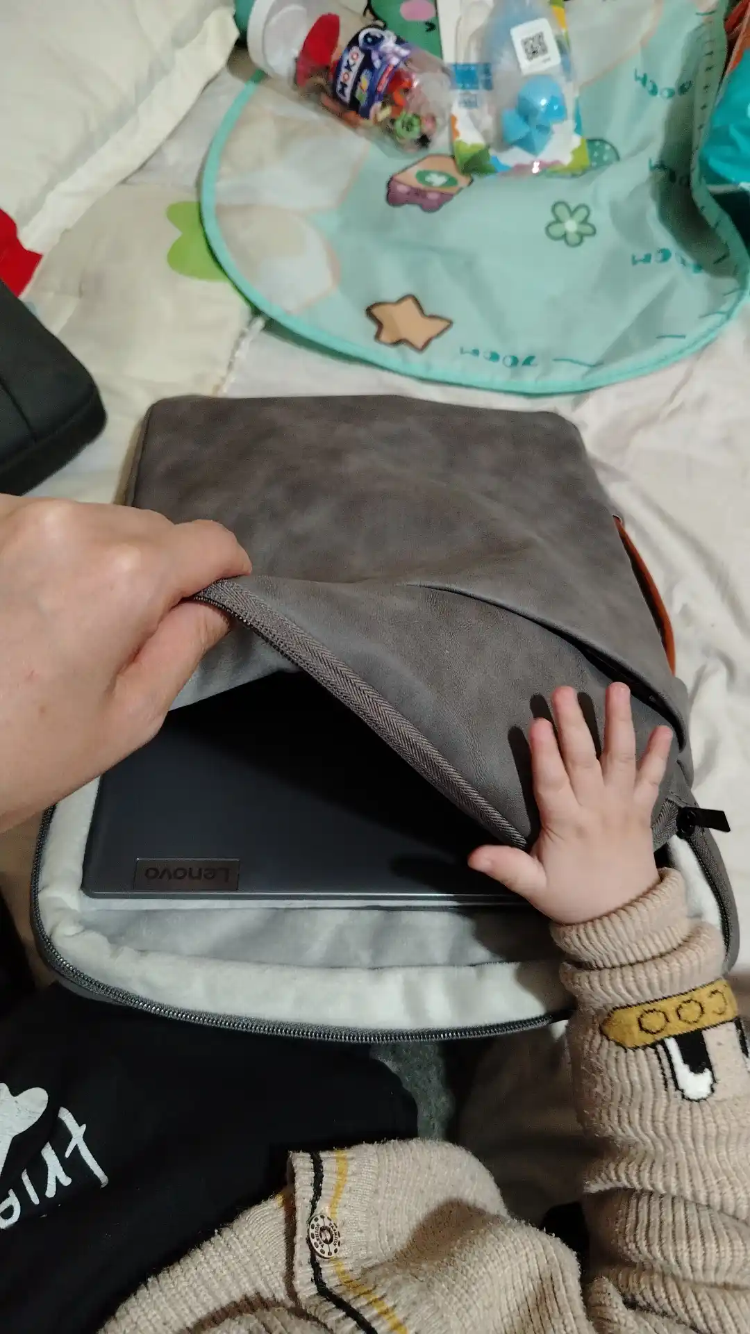 Kundalik foydalanish uchun qulay laptop sumkasi