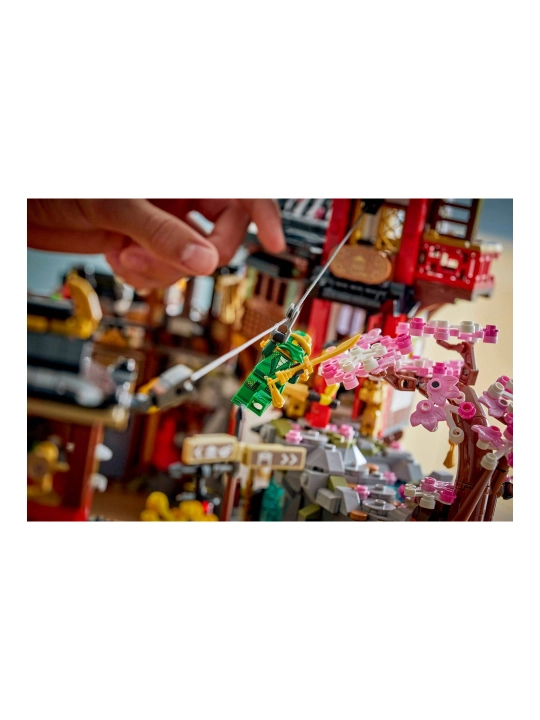 Конструктор LEGO NINJAGO Старый город: 15-летний юбилей 71861