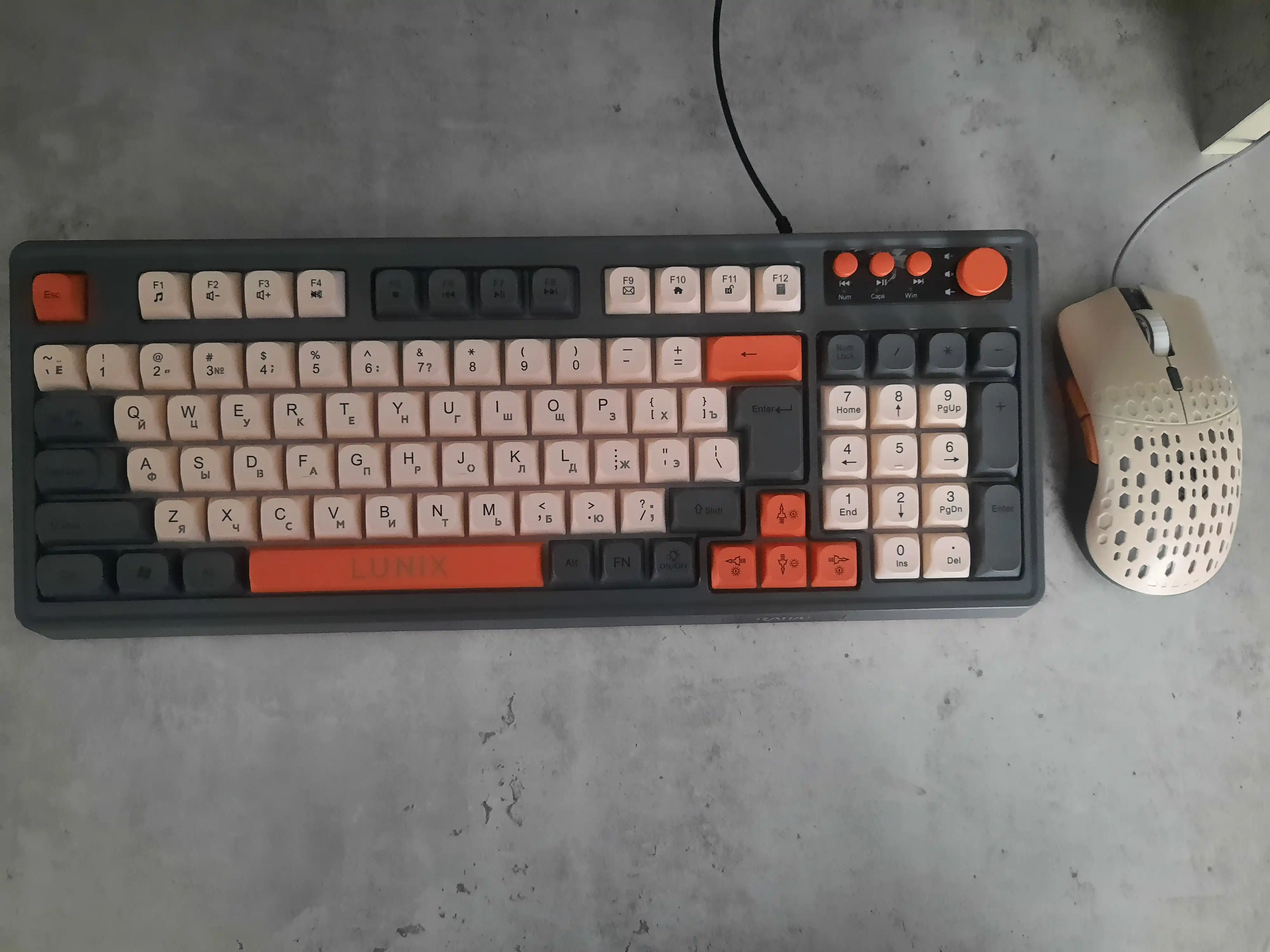 RaikuT98/LUNIX oyin va ofis uchun klaviatura va sichqoncha