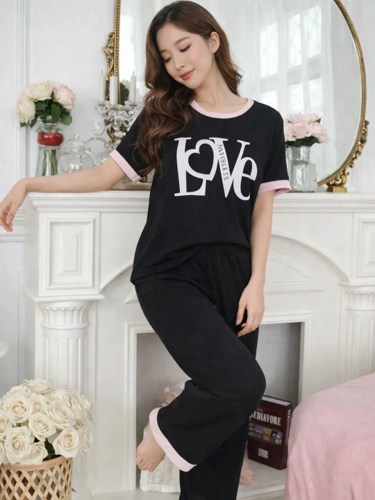 Pijama ayollar uchun, uy kiyimi, yengil matodan, o'lchamlar 46-48-50, M, L