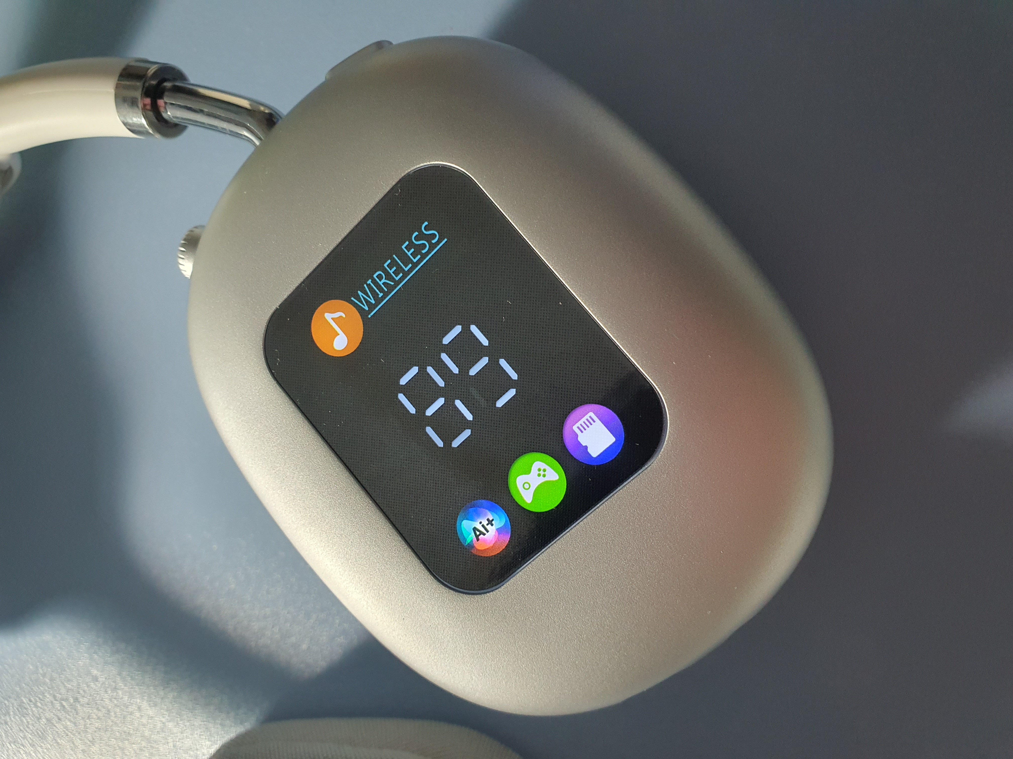 Simsiz quloqchinlar bluetooth naushnik AKZ MAX600 LED displey kompyuter va telefon uchun