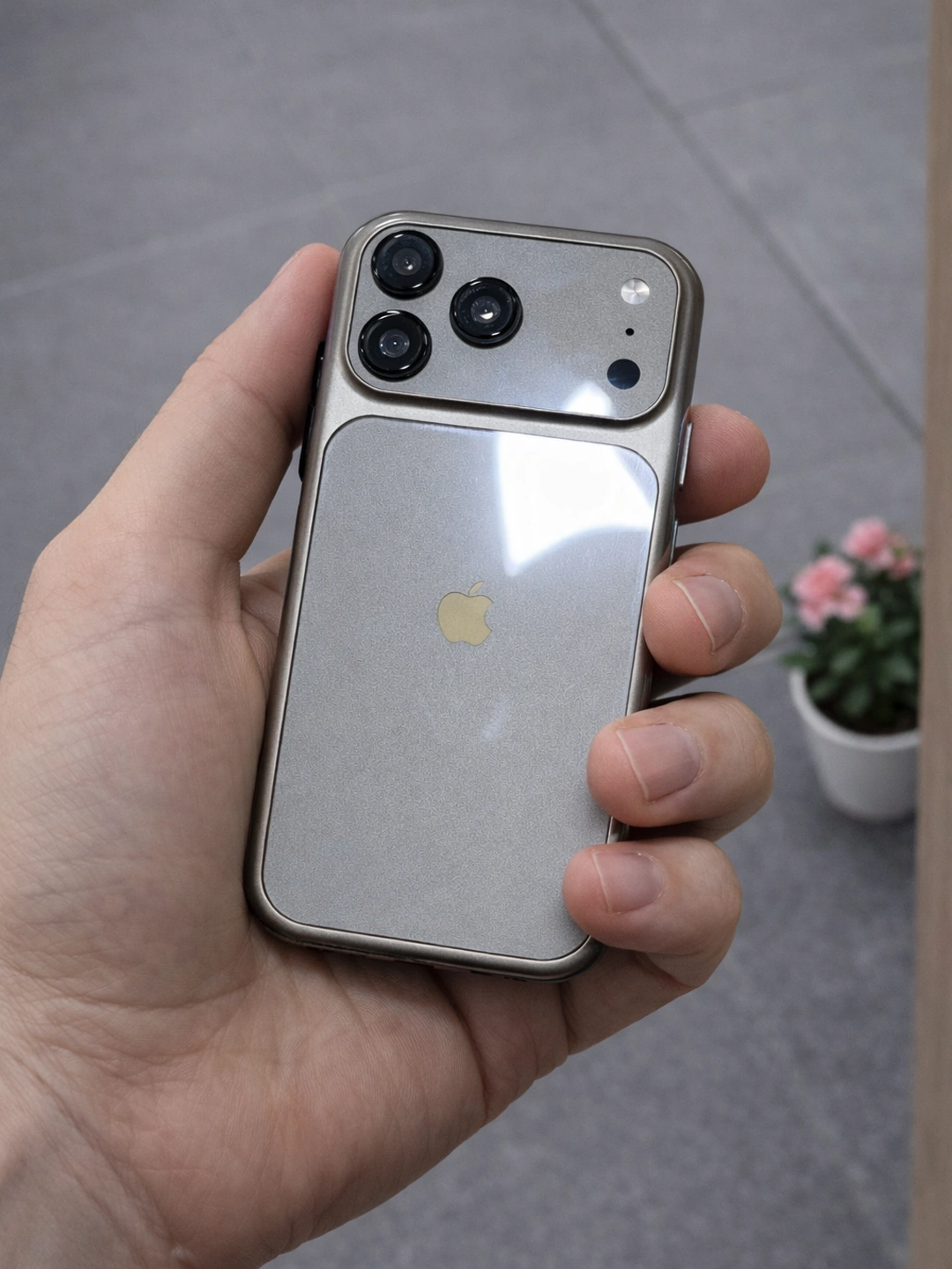 iPhone 17 Pro Max Mini смартфон, большой экран, мощная батарея, бонус наушники за 699000 сум со скидкой 7%. Uzum Market