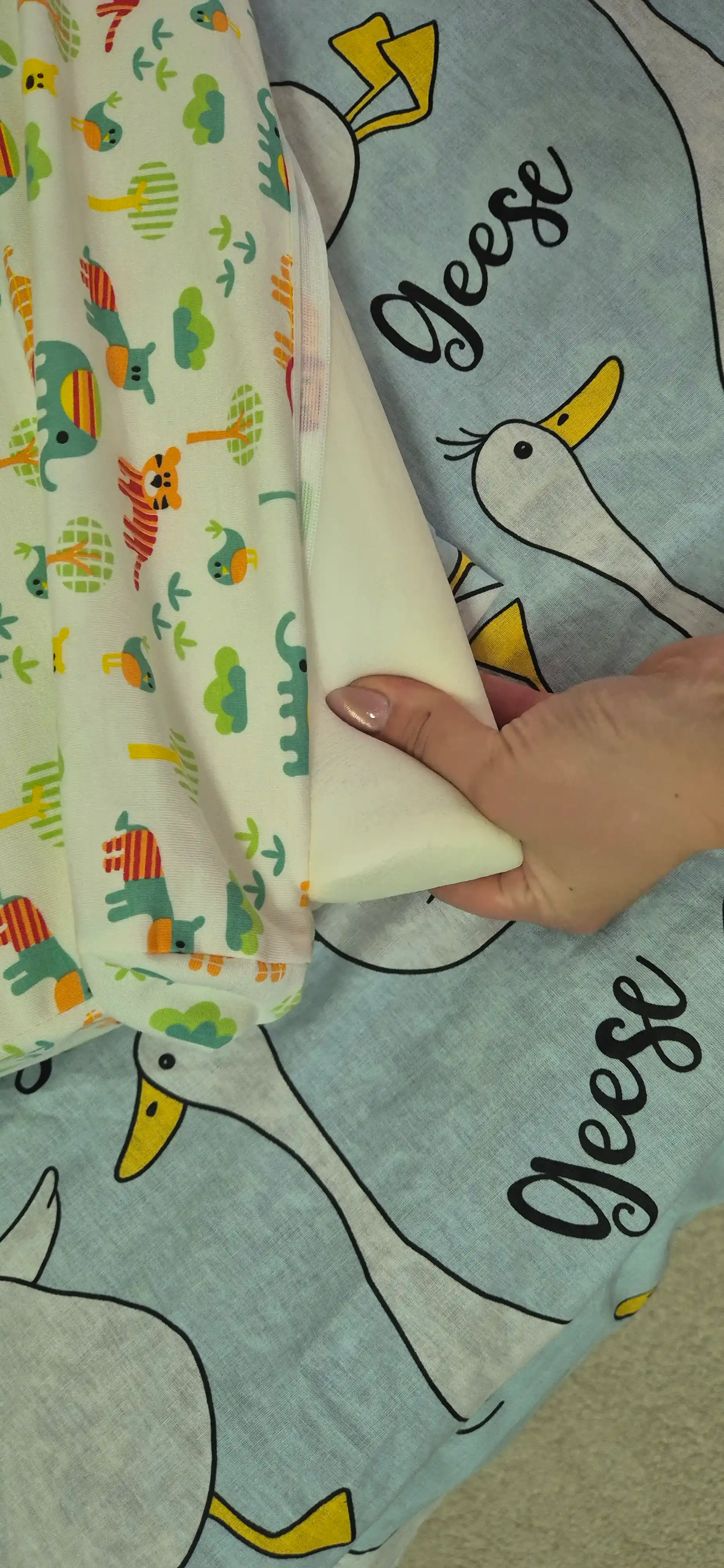 Детская ортопедическая подушка для сна, наполнитель с эффектом памяти Memory Foam