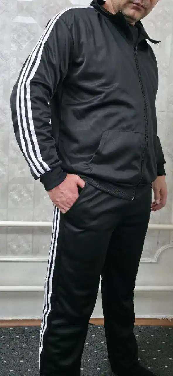 Erkaklar sport kostyumi bahor yozgi dvoyka kamplekt tepa-pas kiyim to'plami zamoqli model