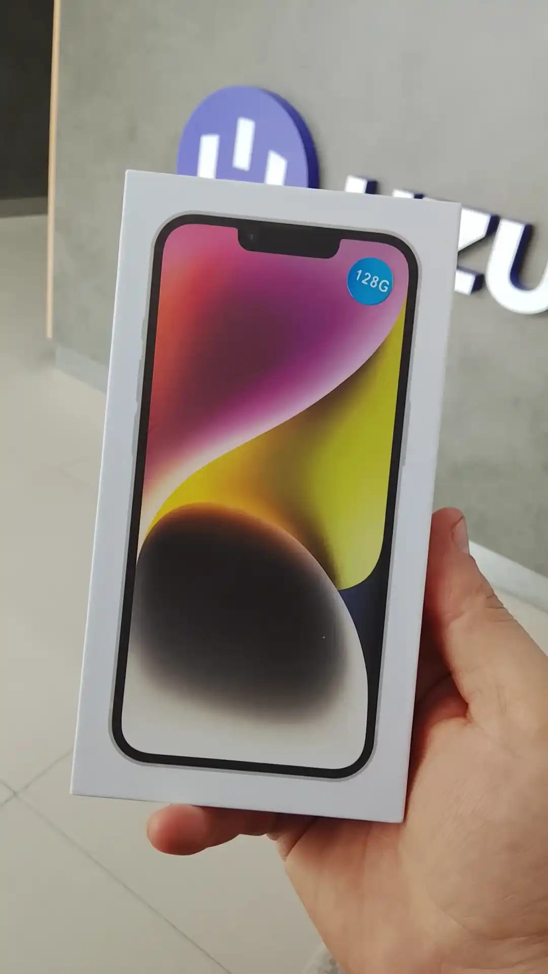 Смартфон iPhone 14, 128/256 ГБ, SIM + eSIM, чехол и защитное стекло в подарок