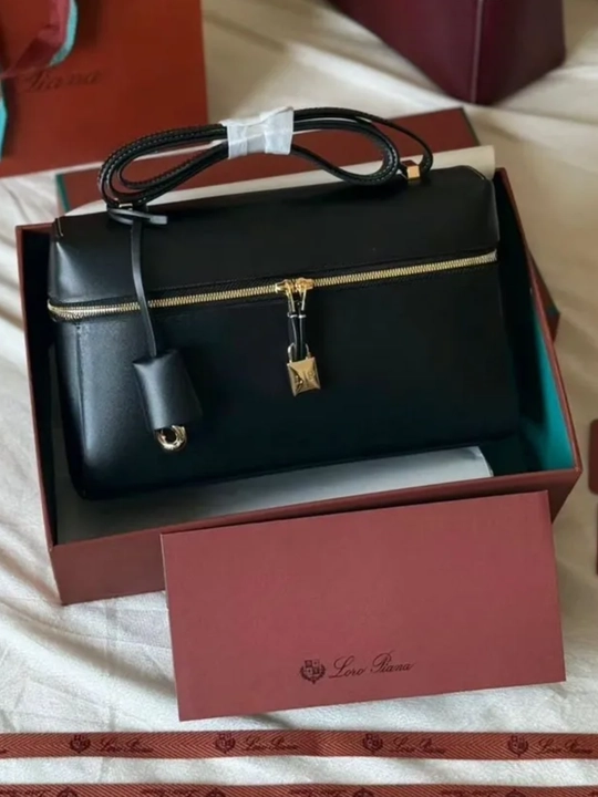 Ayollar uchun sumka Loro piano uslubida, cross-body