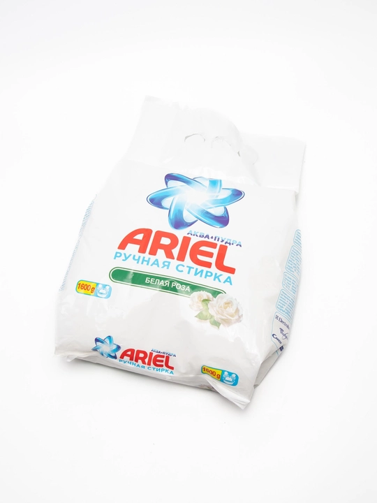 ARIEL qo‘l yuvish uchun kir yuvish kukuni Oq atirgul, 1,6 kg
