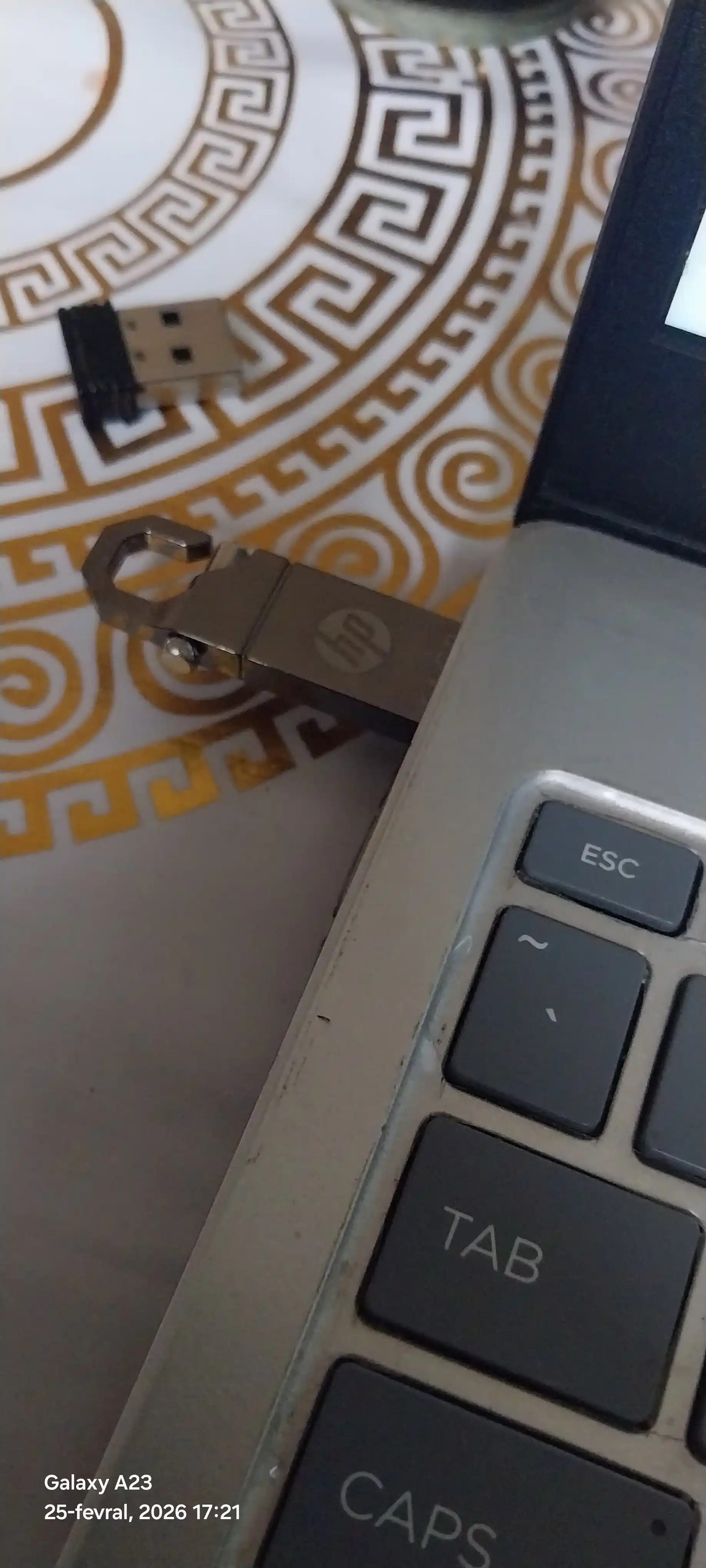 Флешка  8ГБ, 64ГБ, 128 ГБ USB-2.0 HP, для компьютеров