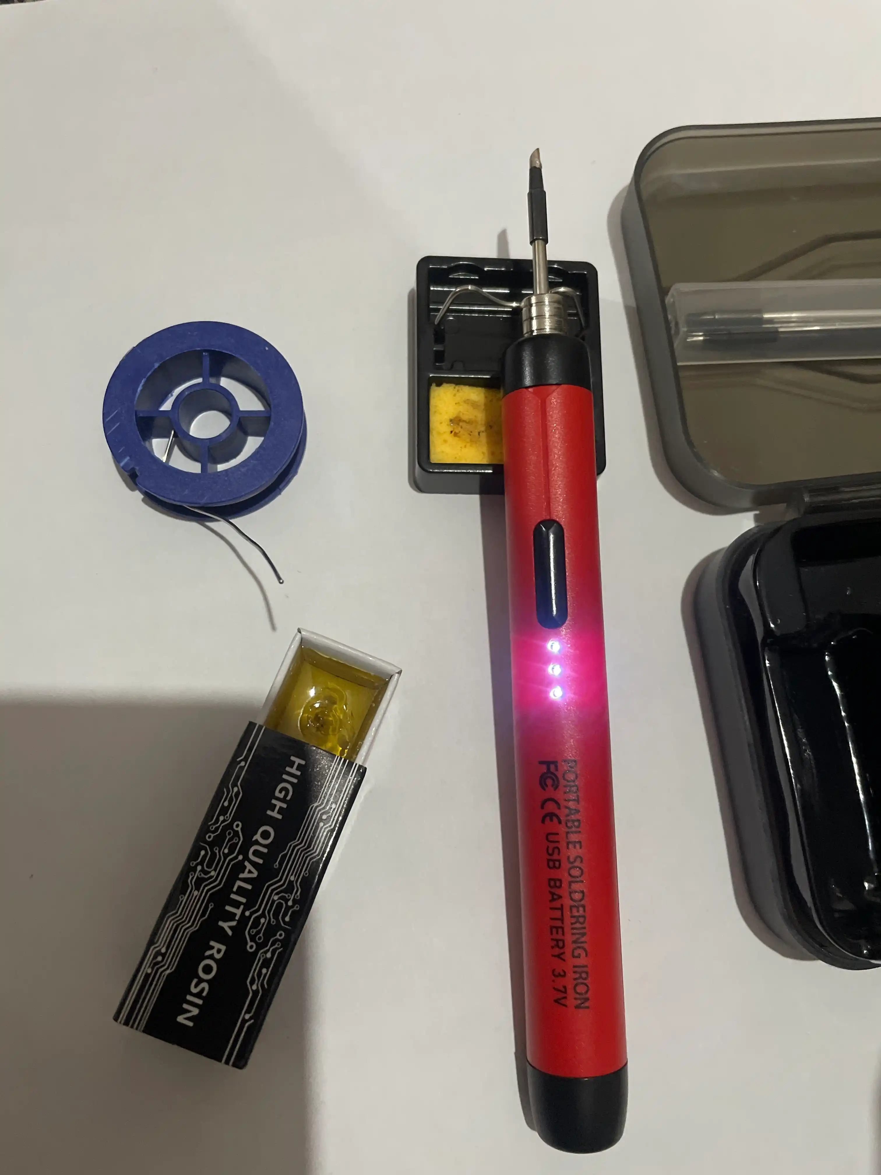 Portativ simsiz elektr payalnik 3 xil uchi bilan USB Type-C qayta zaryadlanuvchi 3.7V 8W