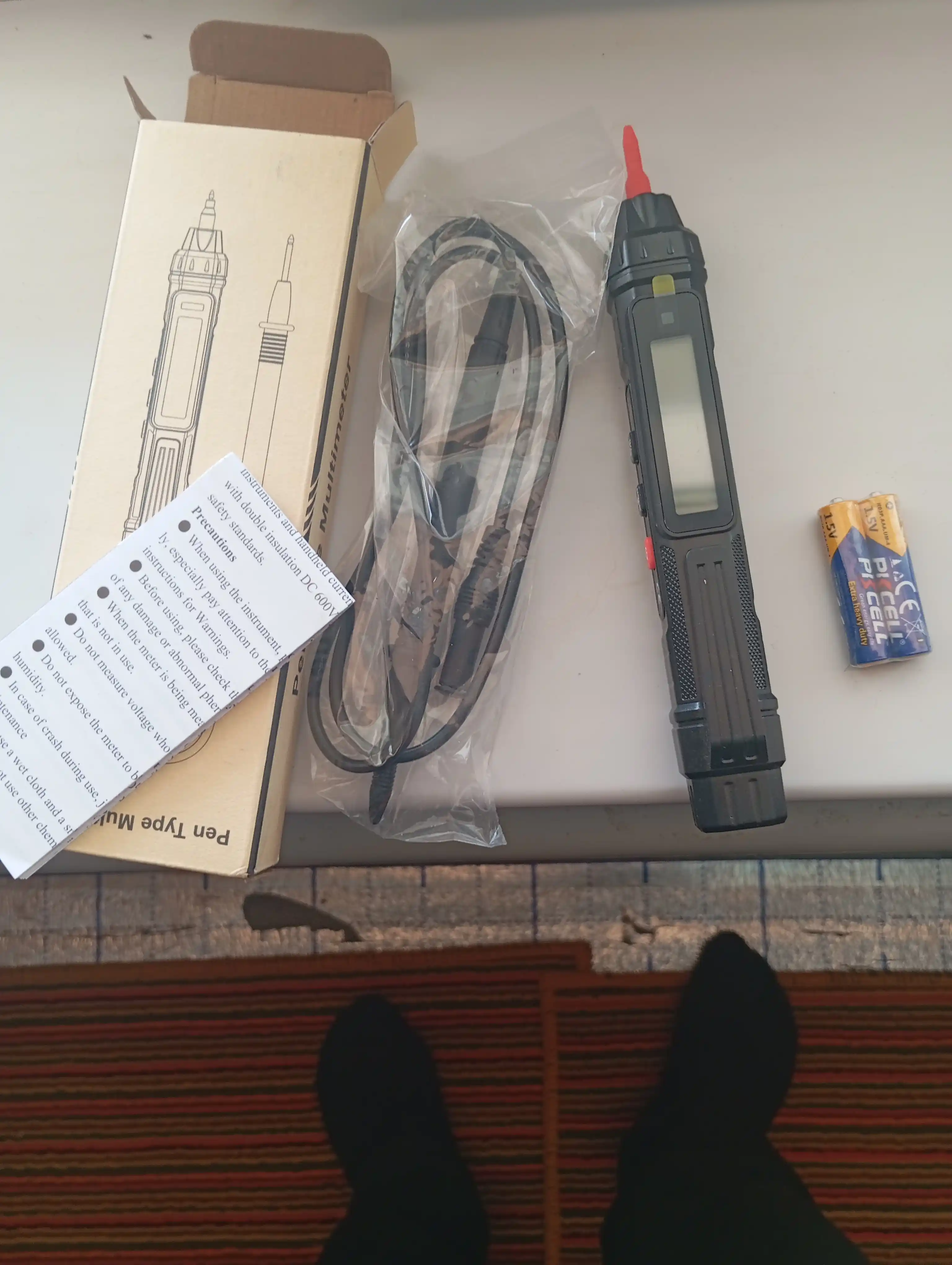 Raqamli qo'l multimetri, 4000 ohmli qo'lda hisoblash bilan professional asbob