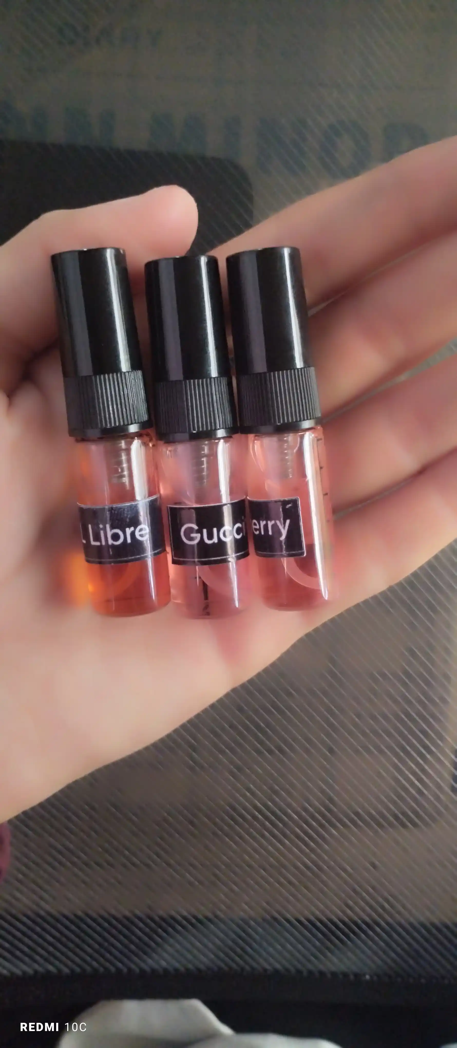 Ayollar uchun atir Lost Cherry Tom Ford, YSL Libre, Gucci Flora 3 ayollar ifori