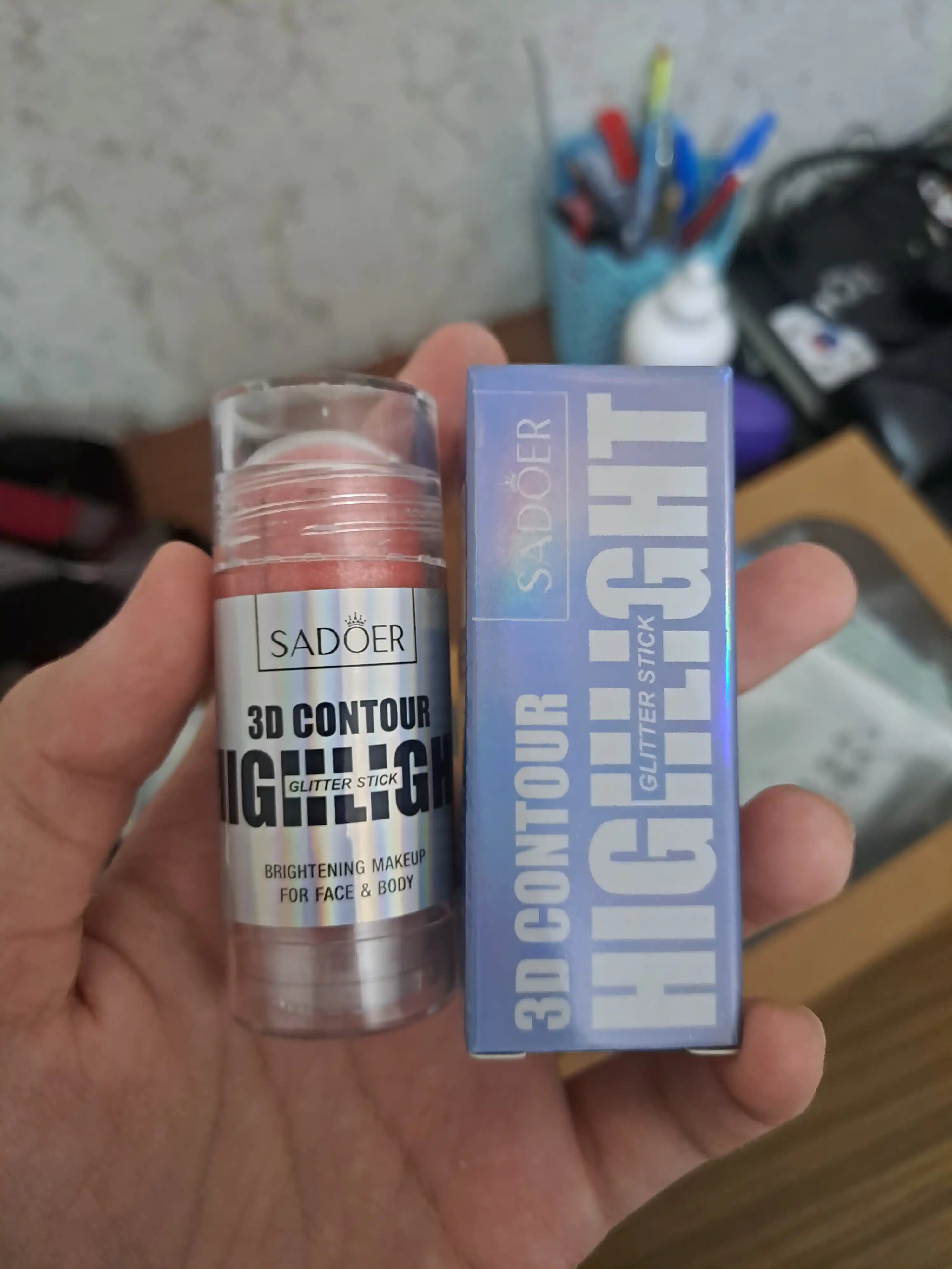 Suvga chidamli pushti xaylayter-stik, rumyana, teni SADOER, 3D makiyaj, 18 gr