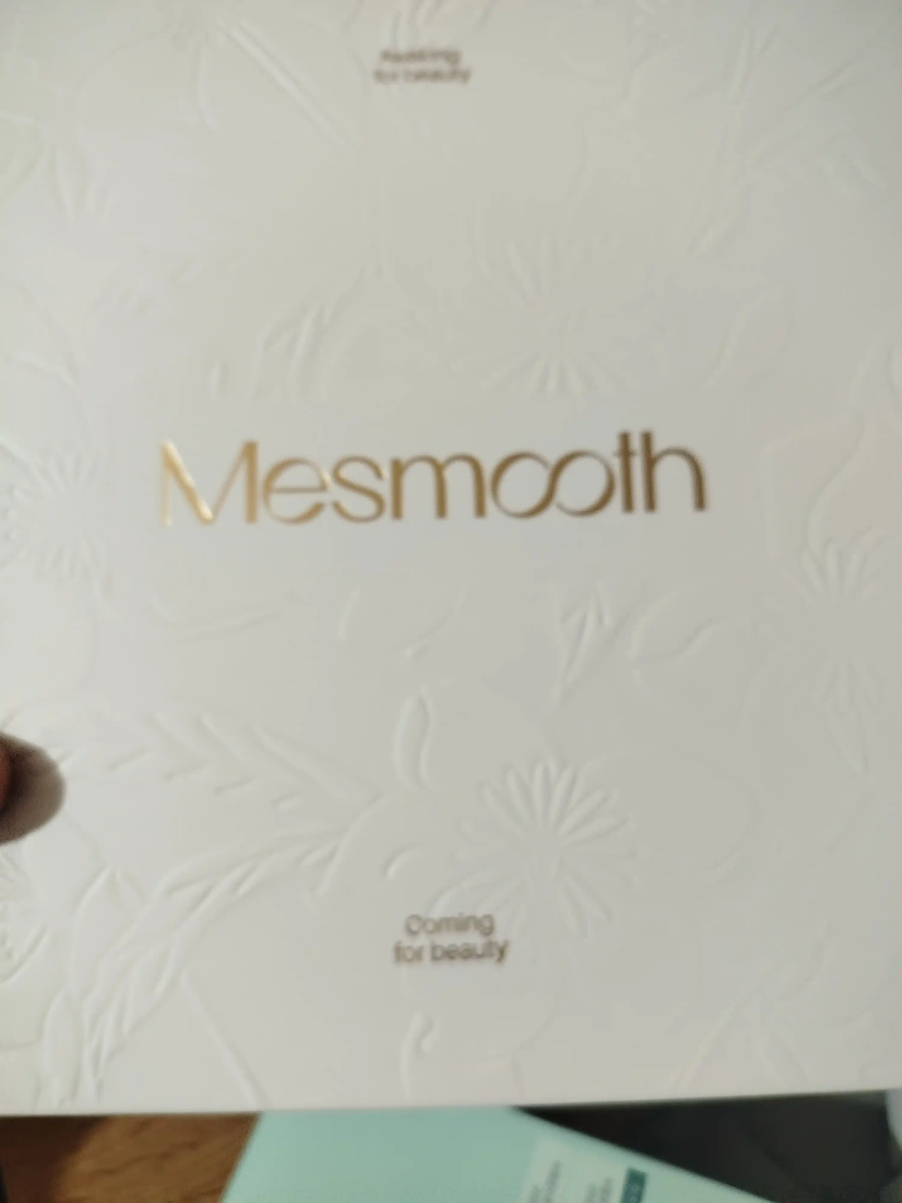 LED terapiyali va mikro tokli yuz massajeri MESMOOTH C1PRO