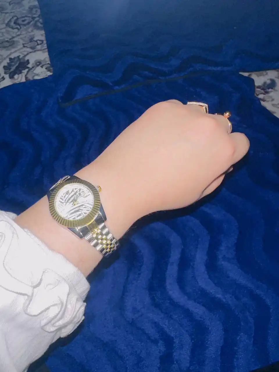 Ayollar qol soati, qol soat, soat , qol, ayollar uchun taqimchoq,ayollar soati