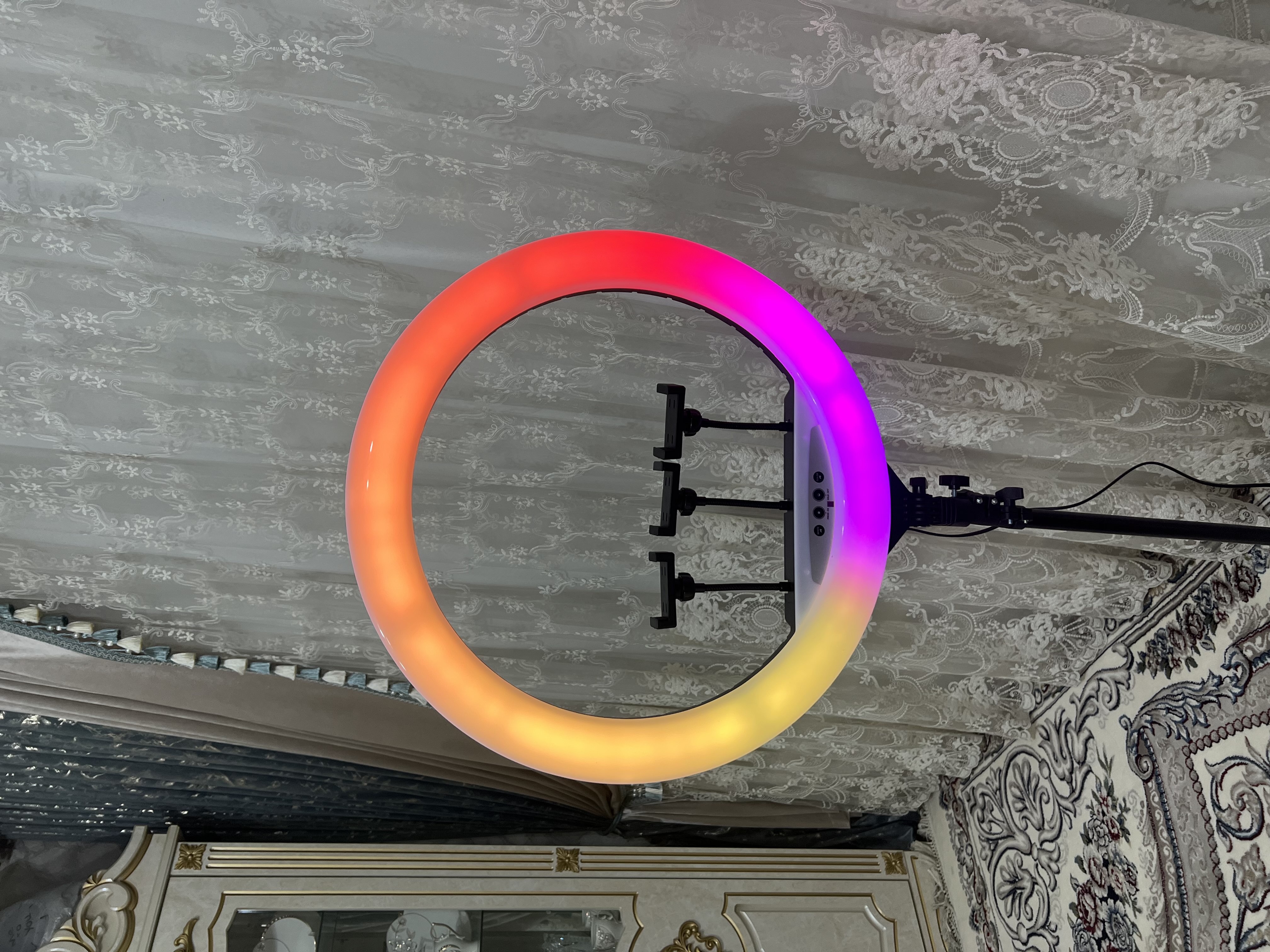 Selfi lampasi, halqali, RGB, LED, shtativ bilan, 210 sm BD 330