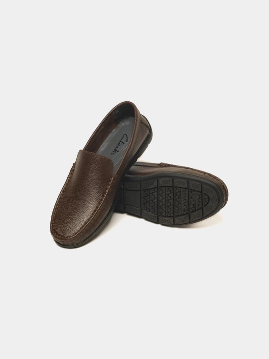 Clarks Erkaklar Charm Loafer Klassik Poyabzal, Jigarrang
