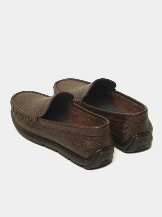 Clarks Erkaklar Charm Loafer Klassik Poyabzal, Jigarrang