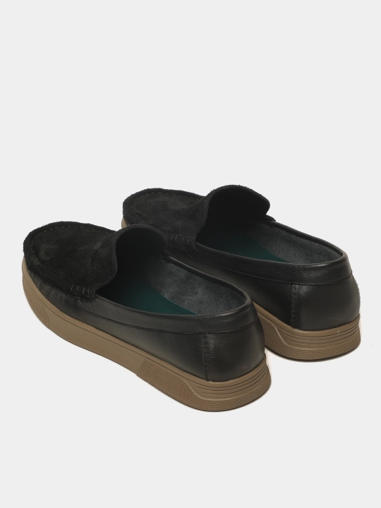Clarks Erkaklar Charm Loafer Klassik Poyabzal, Qora 