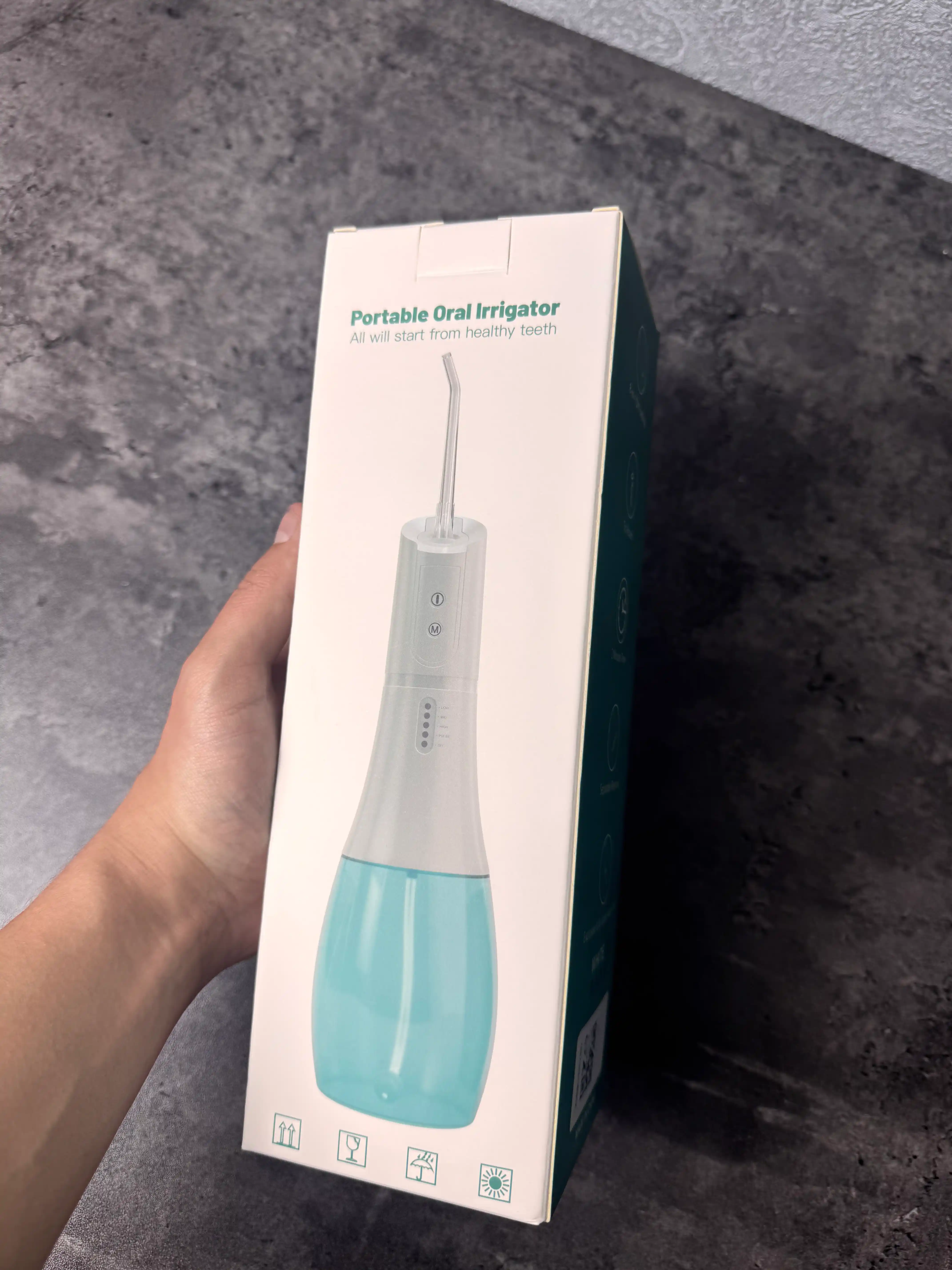 Portativ irrigator  400 ml 5 rejim, 6 nasadka, IPX7