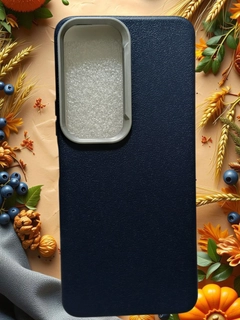 Желтый