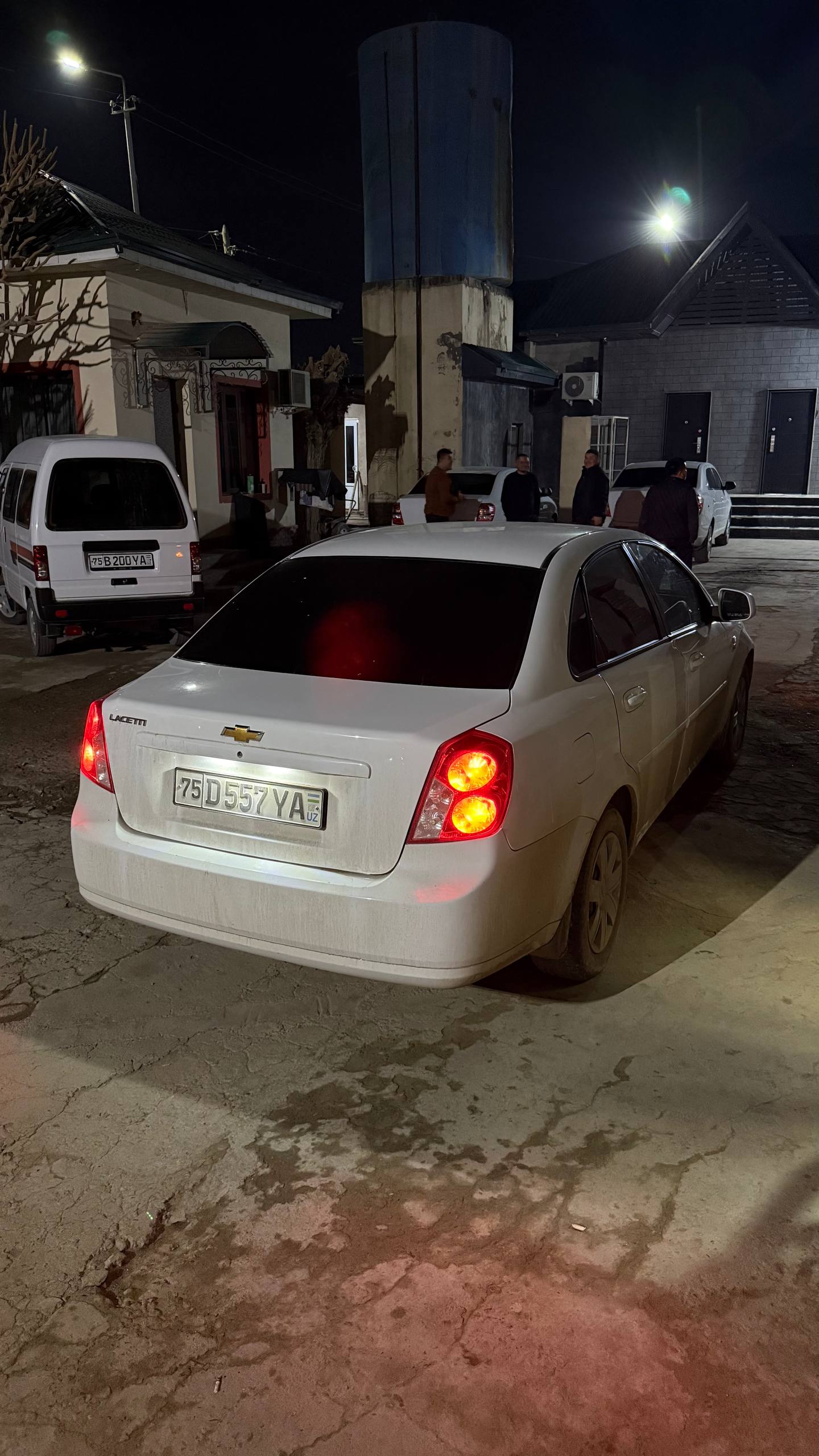 Orqa yoritgich Optra to'plam Lacetti va Gentra uchun