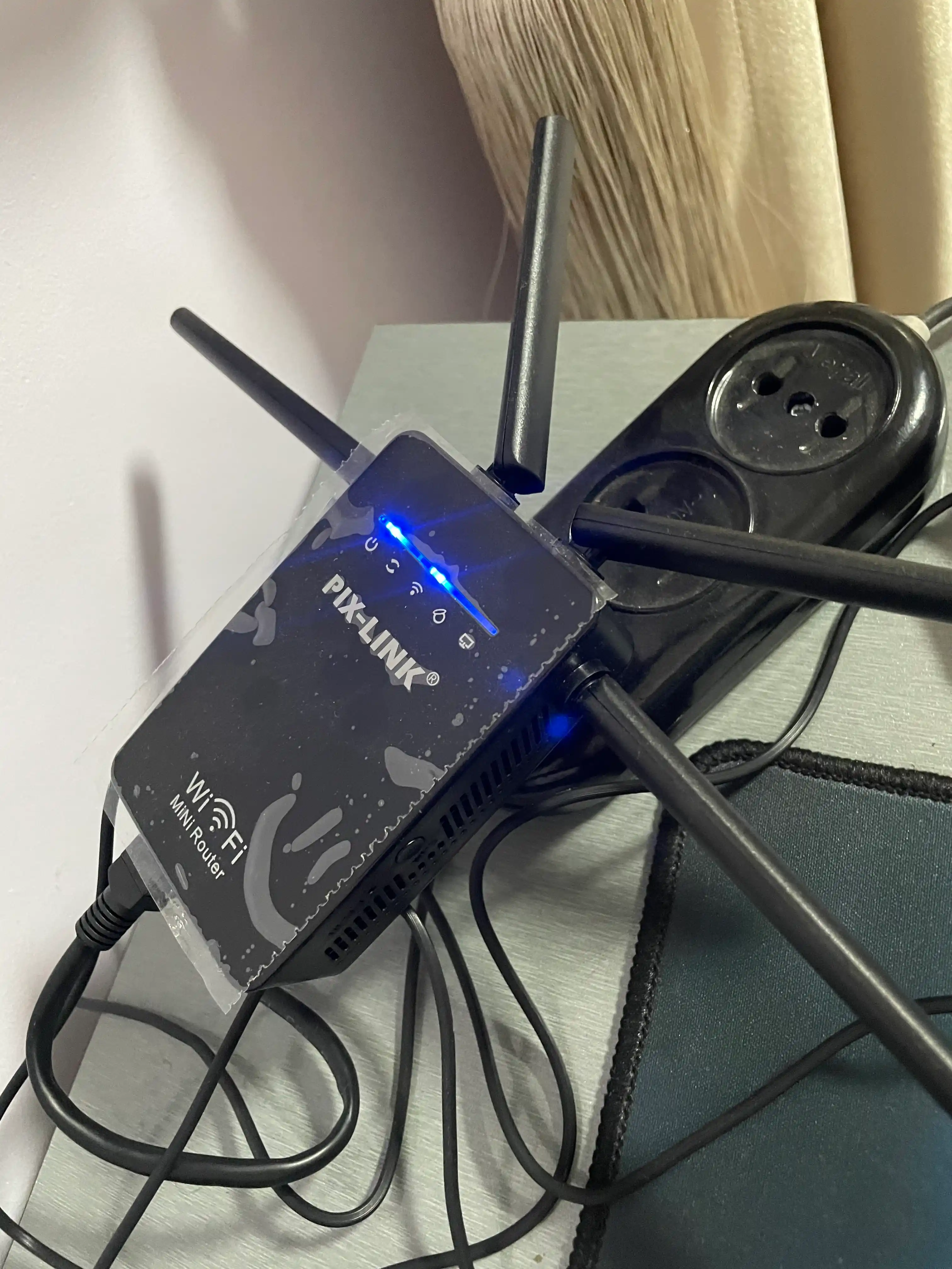 Усилитель сигнала Wi-Fi мини-роутер, репитер 3 в 1 Pix-link LV-WR09, LV-WR02EQ
