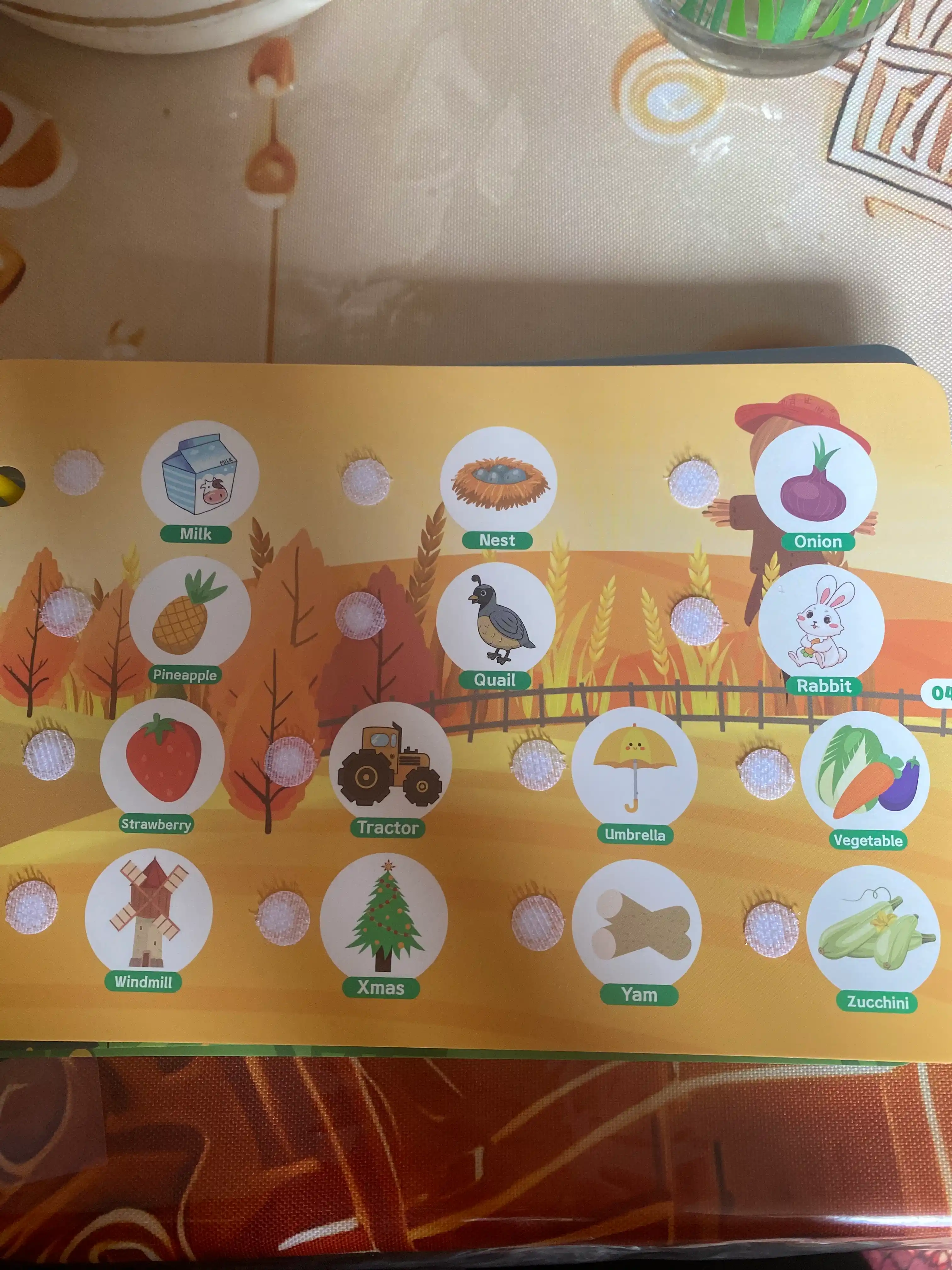Bolalar uchun o'quv kitobi va alifbosi Busybook, lipuchkali Montessori kitobi