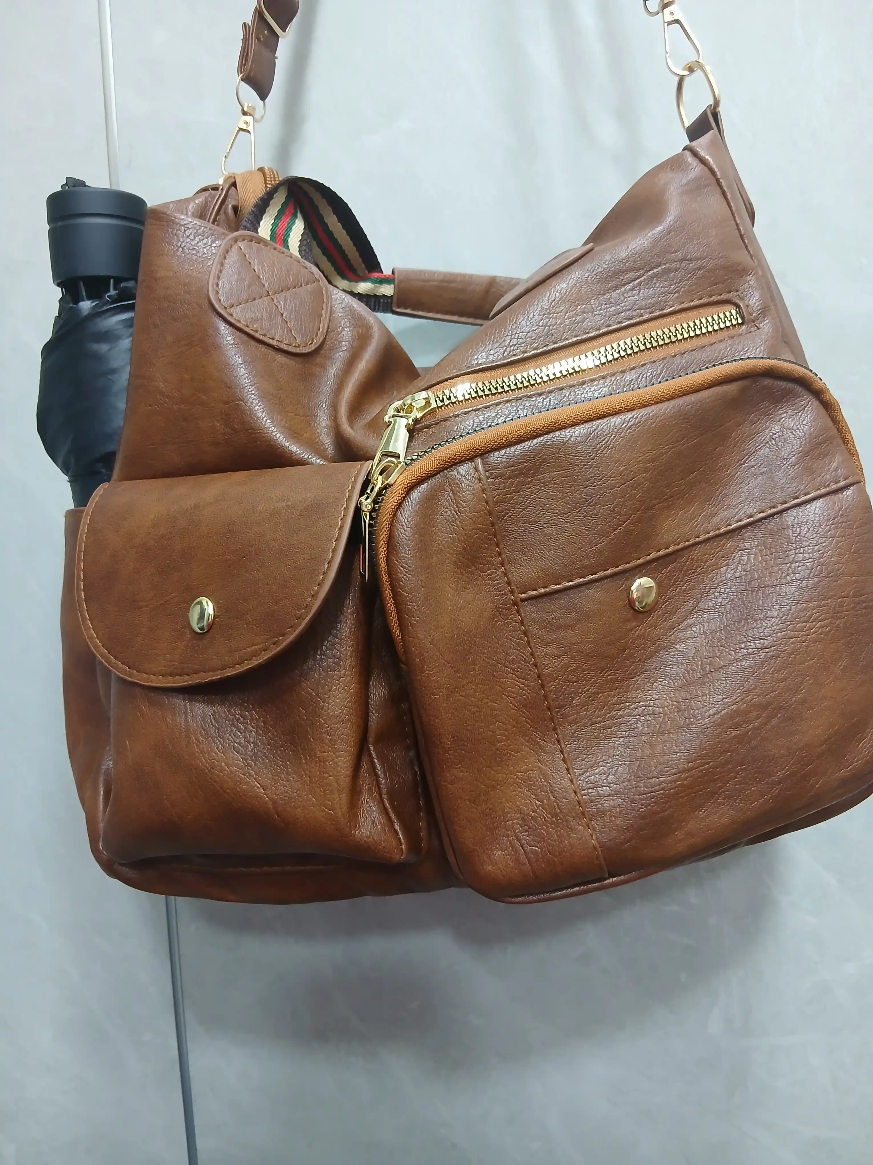 Ayollar sumkasi AURA, tout, shopper A4, krossbodi, yelkadan osiladigan sumka, ekocharm