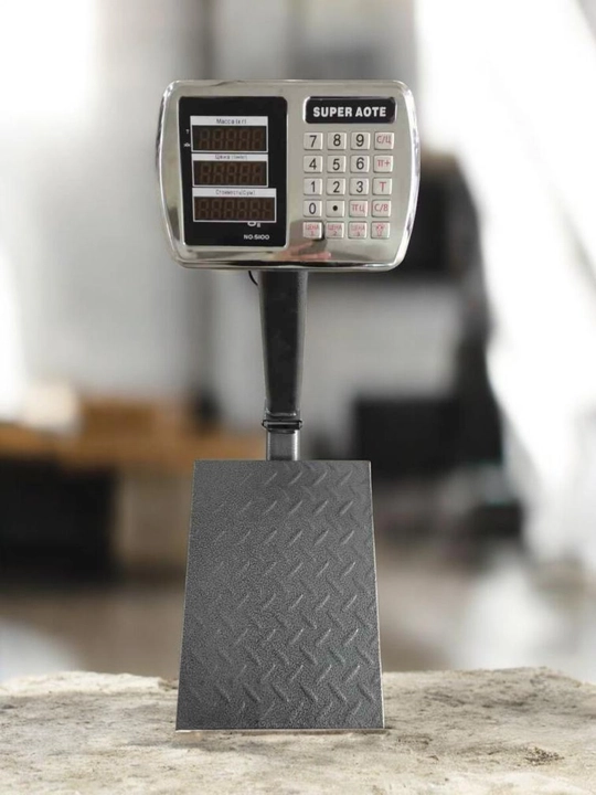 Elektron savdo tarozisi 40 kg — zanglamaydigan po'lat platforma, batareyali