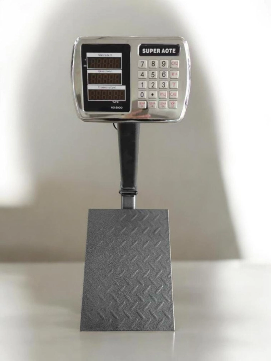 Elektron savdo tarozisi 40 kg — zanglamaydigan po'lat platforma, batareyali