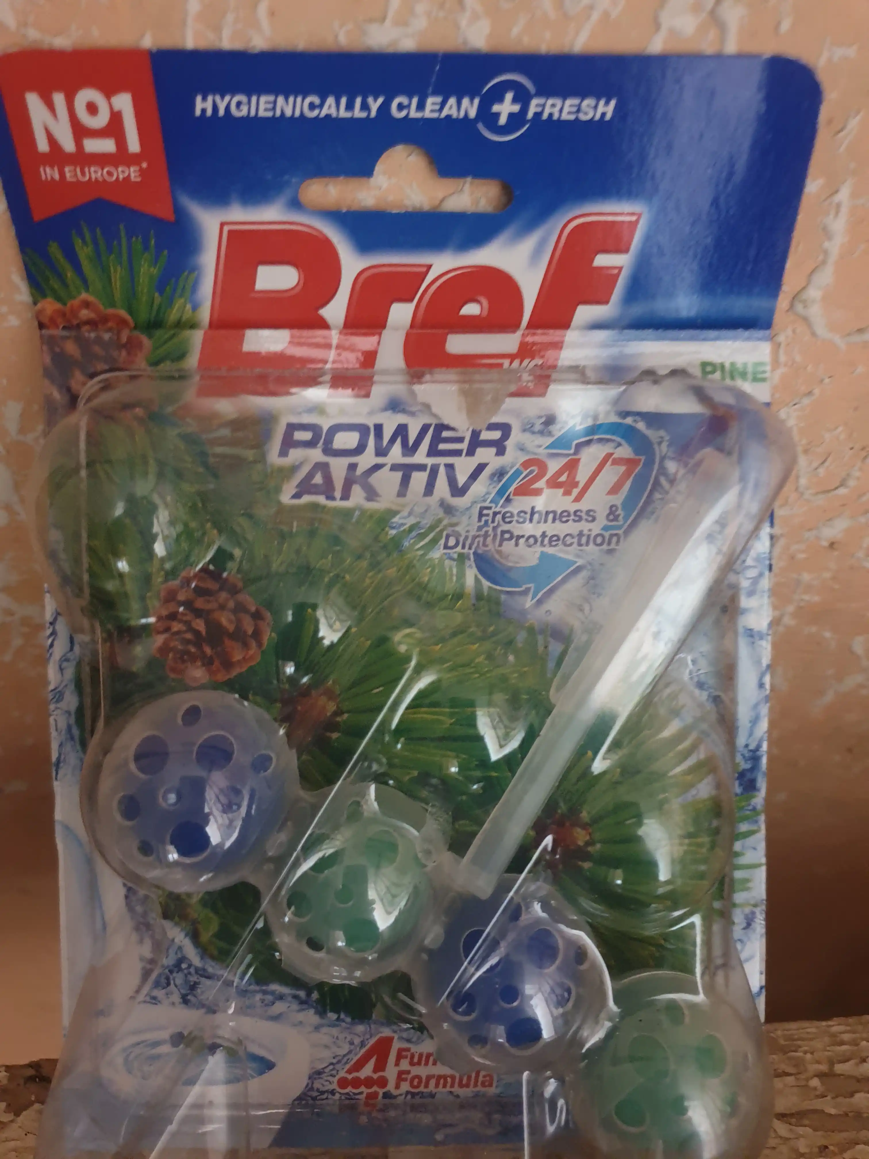 Hojatxona bloki Bref Power Aktiv Pine, 2 * 50 g