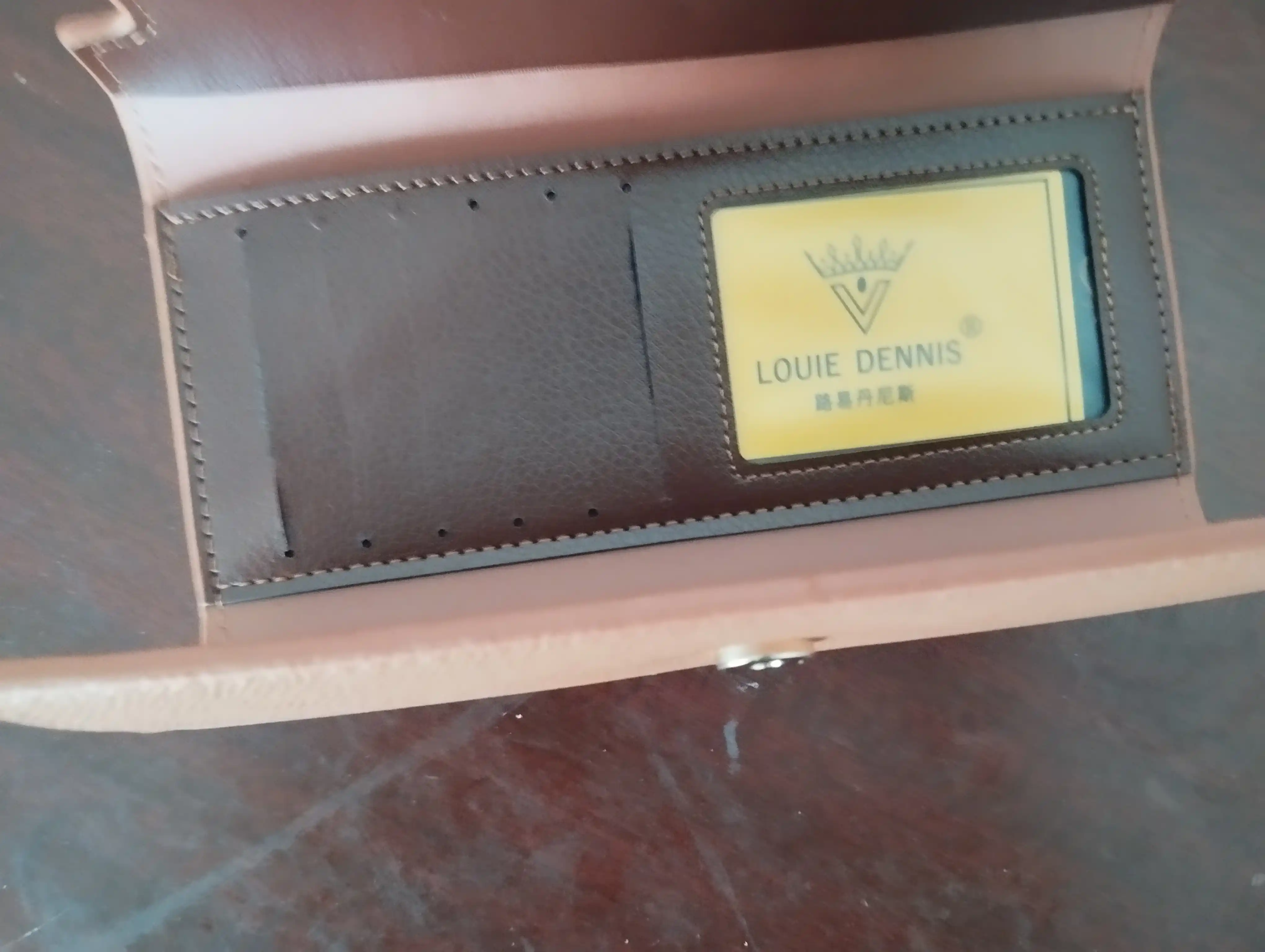 Ayollar hamyoni, ekocharm, kartalar himoyasi anti-RFID