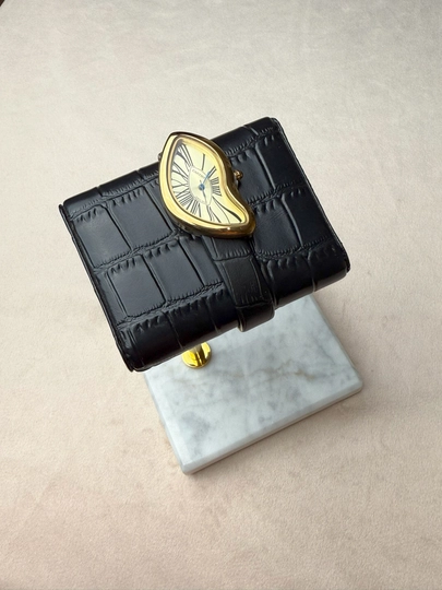 Уникальные и художественно оформленные часы Cartier freeform для женщин — MARIAMS-60W0009-МОЛОЧ