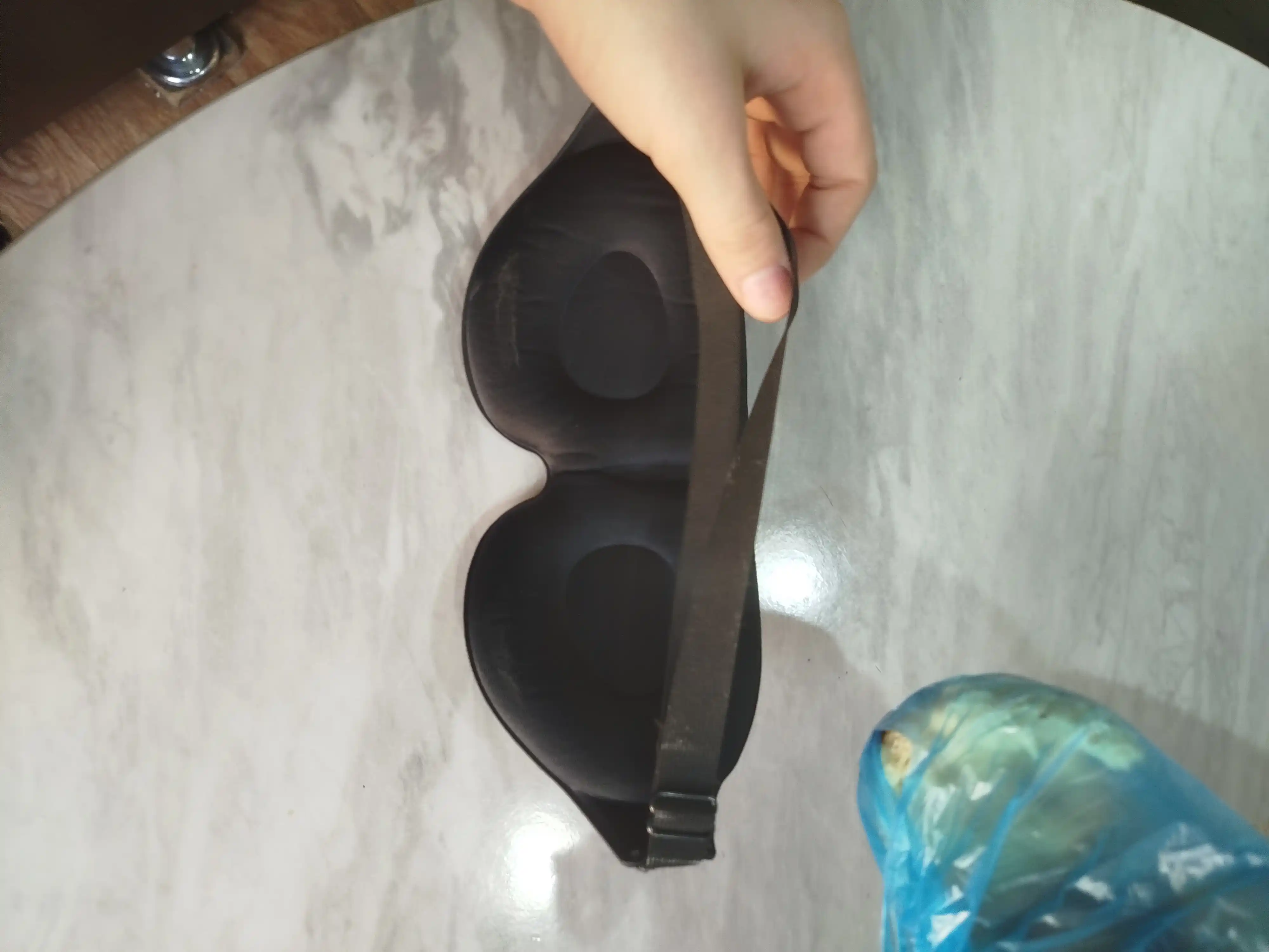 Маска для сна черная 3D