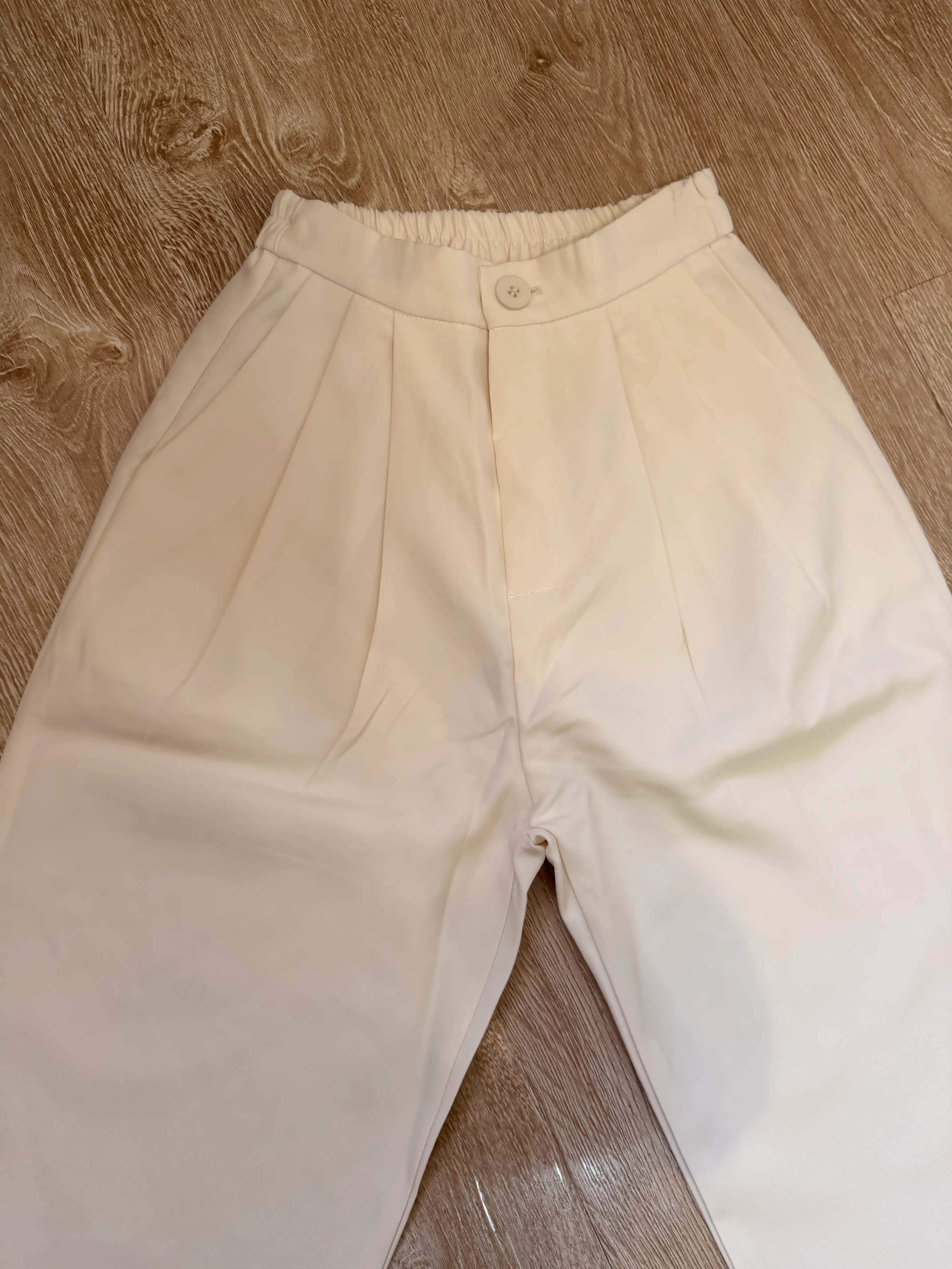 Ayollar klassik kostyumi, ikki qator tugmali pidjak va shim — ELLY FASHION