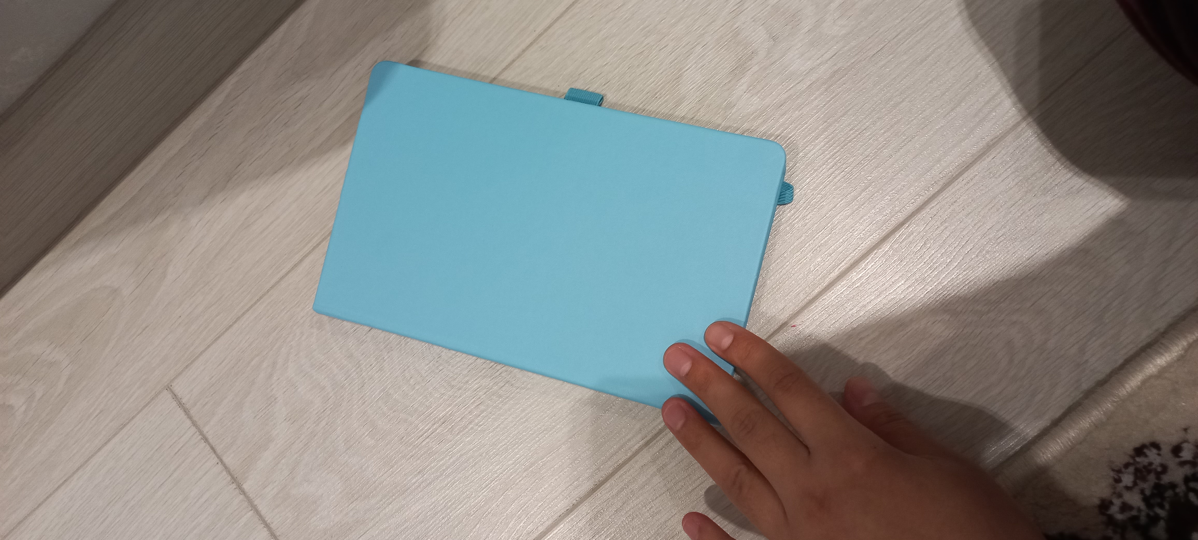 Eskiz kitobi Sketchmarker qattiq muqovali, 140 g/m2, 13x 21 sm, 80 varaq