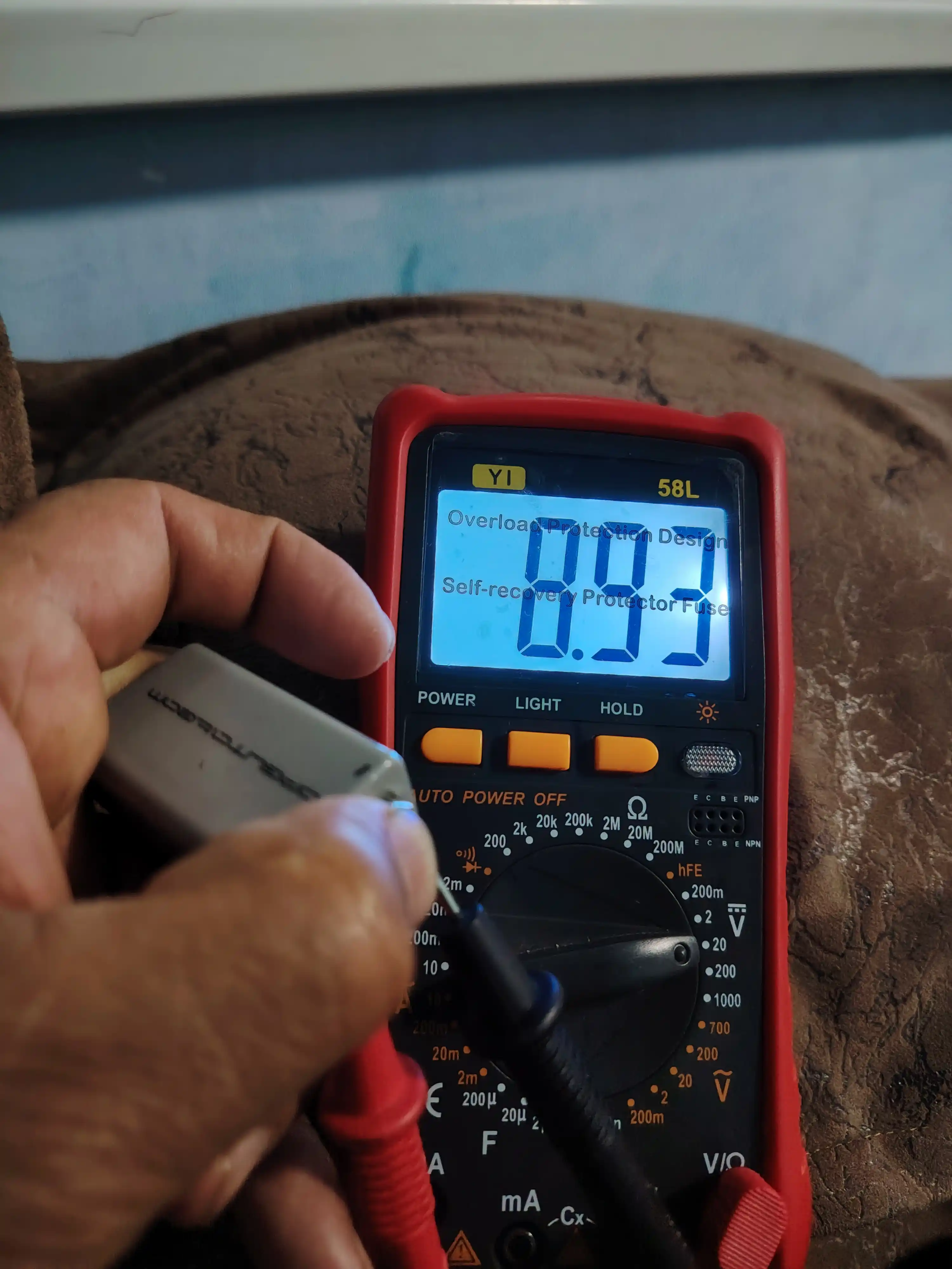 3,7V va Li-Ion va 1,5V akkumulyator batareyalari