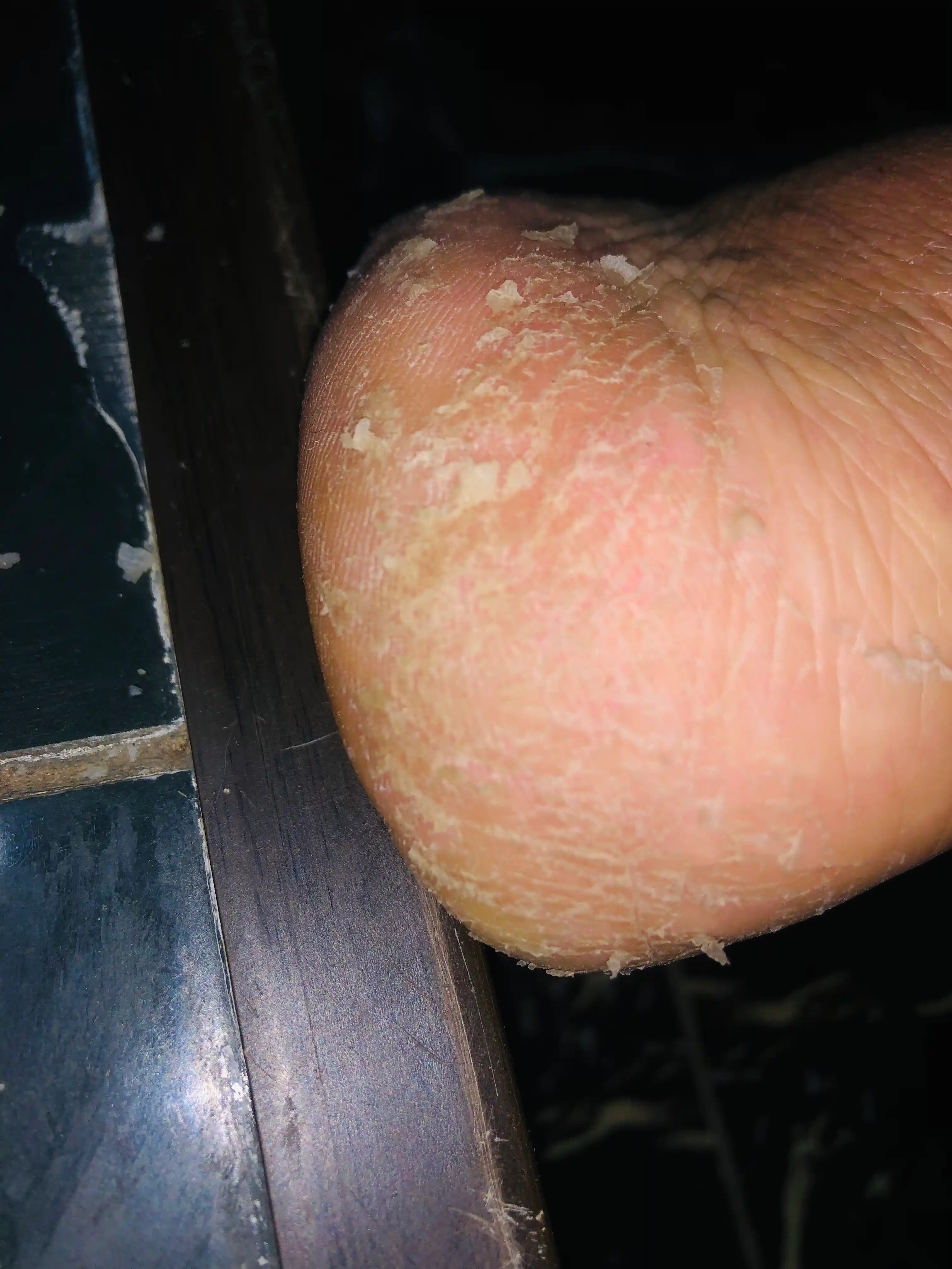 Пилинг-маска для ног в носочках Jigott Clean & Moisturizing Foot Pack