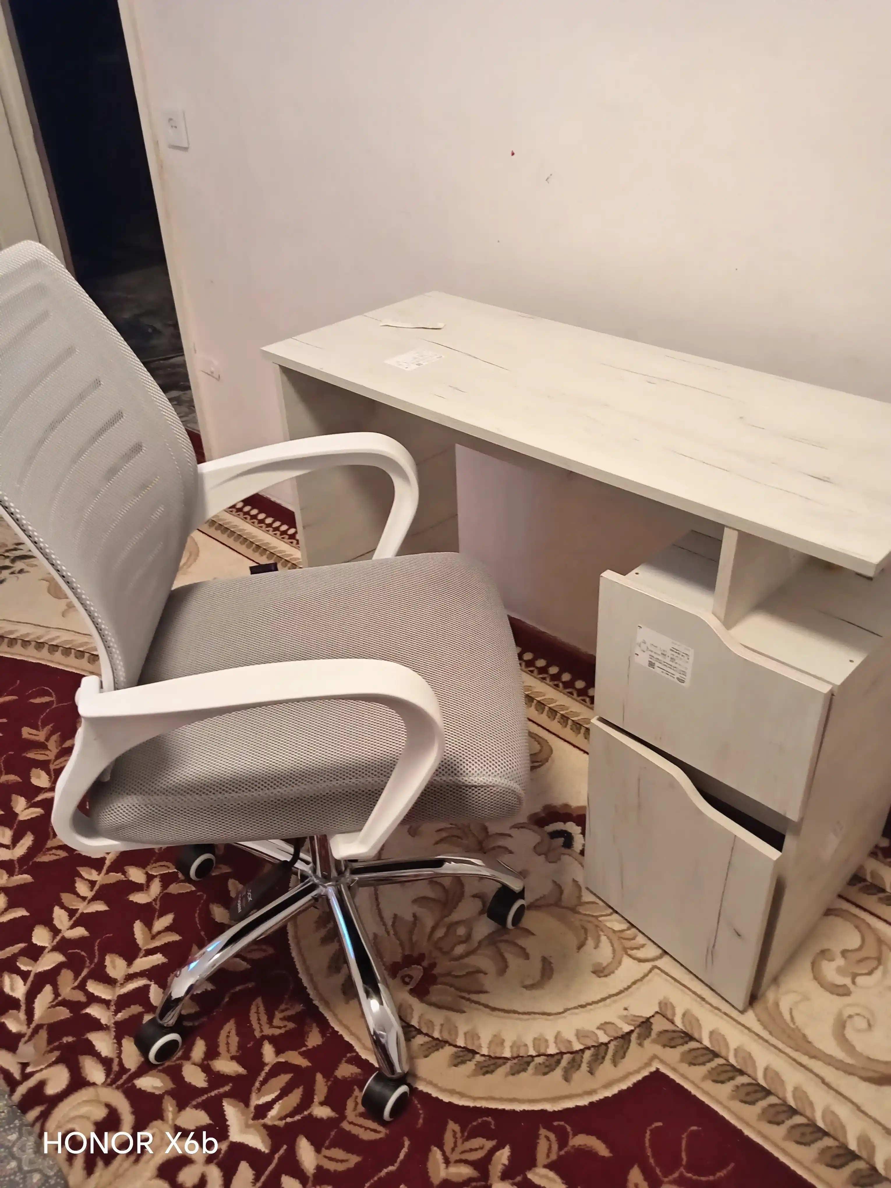 Ofis va kompyuter kreslosi TASK, setka, tebranadigan kreslo, kreslolar, ergonomik kreslo