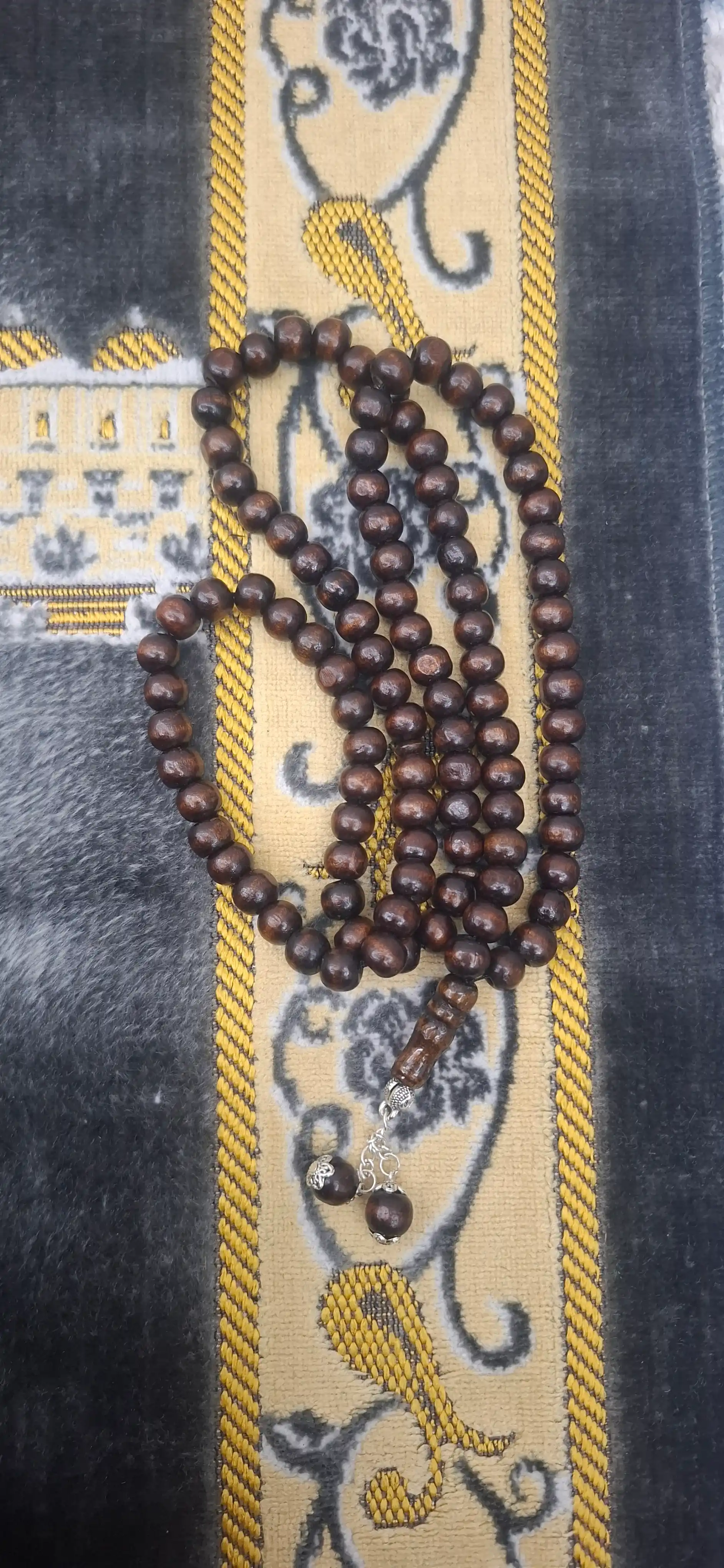 Yog‘ochdan yasalgan musulmon tasbihi – 99 dona munchoq