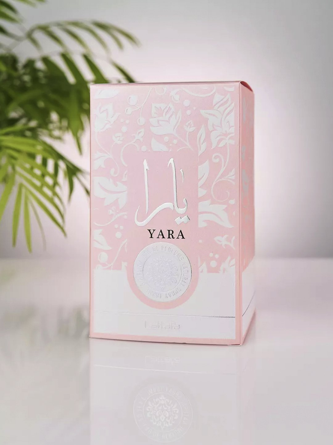 Ayollar uchun nafis, betakror, bahor iforli  Lattafa YARA atiri, 100 ml