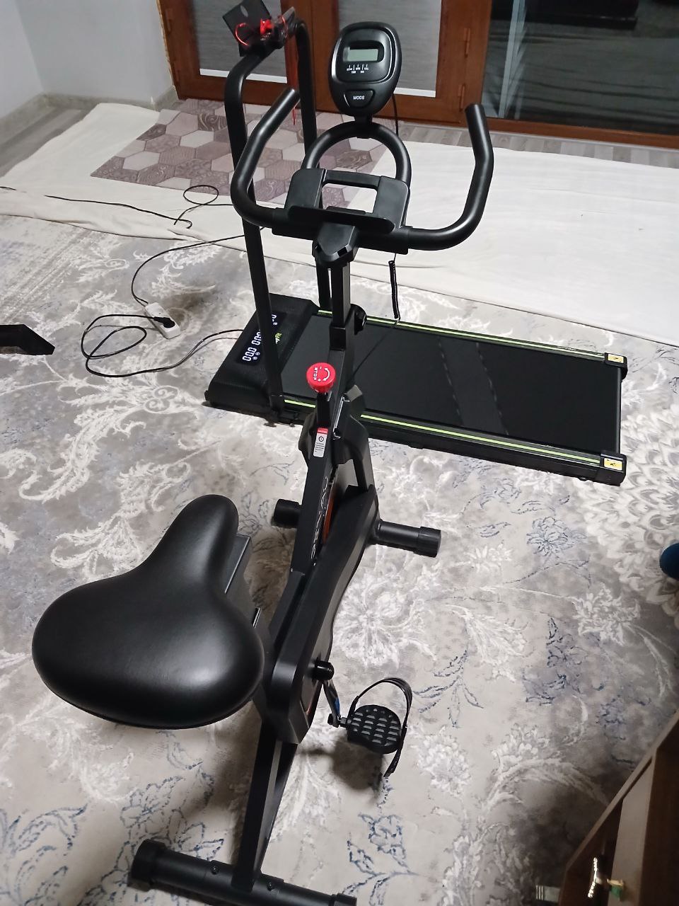 Велотренажер Genau Spin Bike W101, маховик 8 кг, максимальный вес 120 кг *SB1-05A