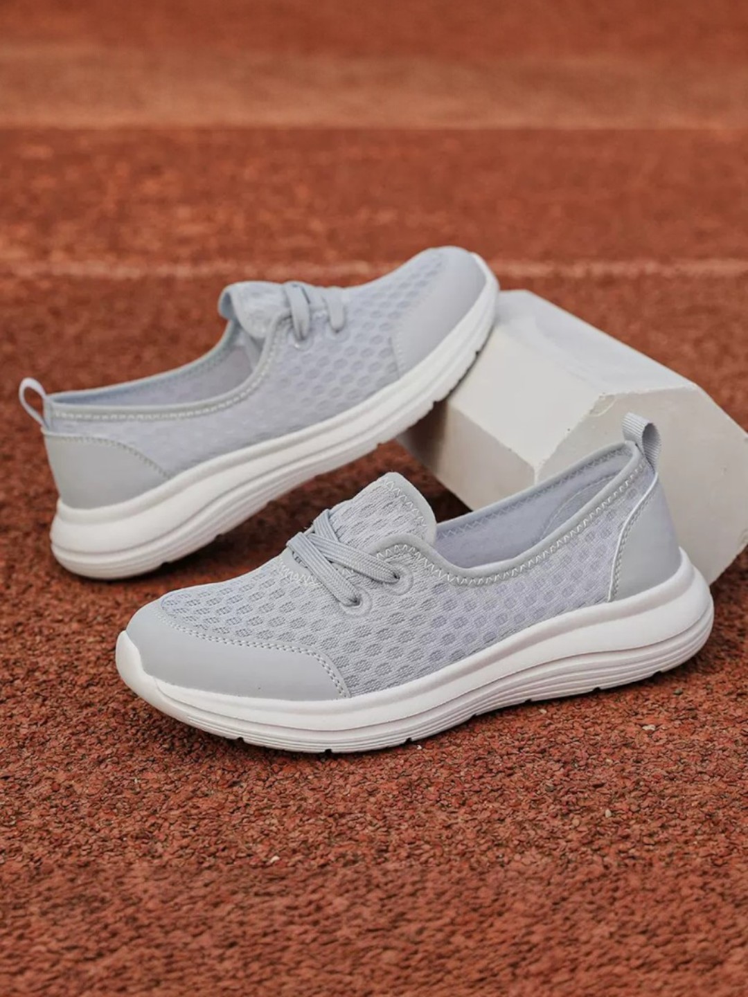 Женские слипоны ZWALK Soft Step лёгкие, дышащие и удобные на каждый день