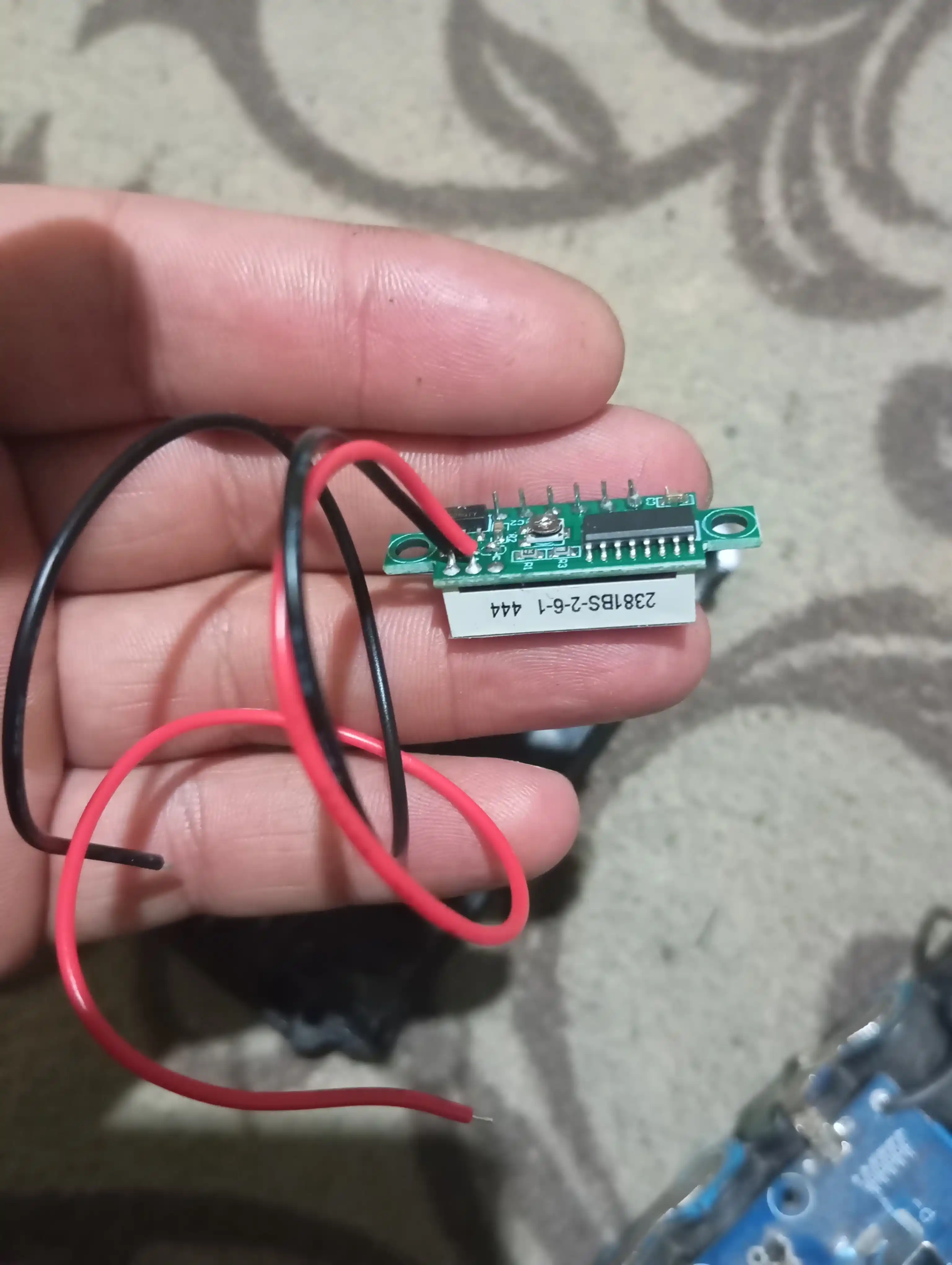 Цифровой мини-вольтметр 0,28 дюйма, 2,530 В, LED экран, красный индикатор, DC