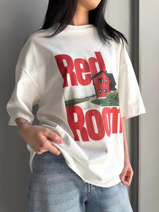Женская футболка с принтом Red Room хлопок чёрный / белый
